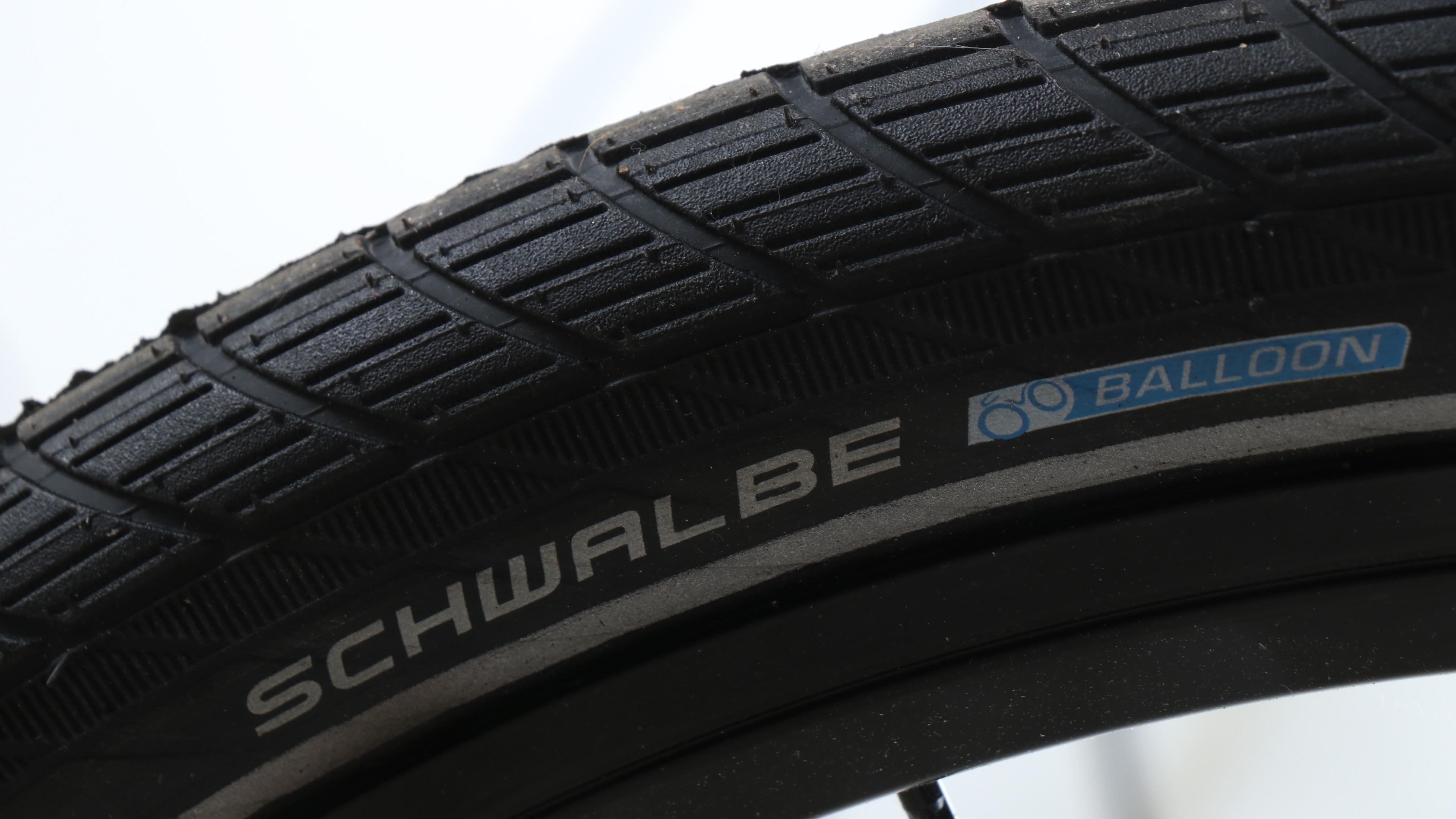 Tern Node D8 Foldable City Bike with Helmet and Accessories