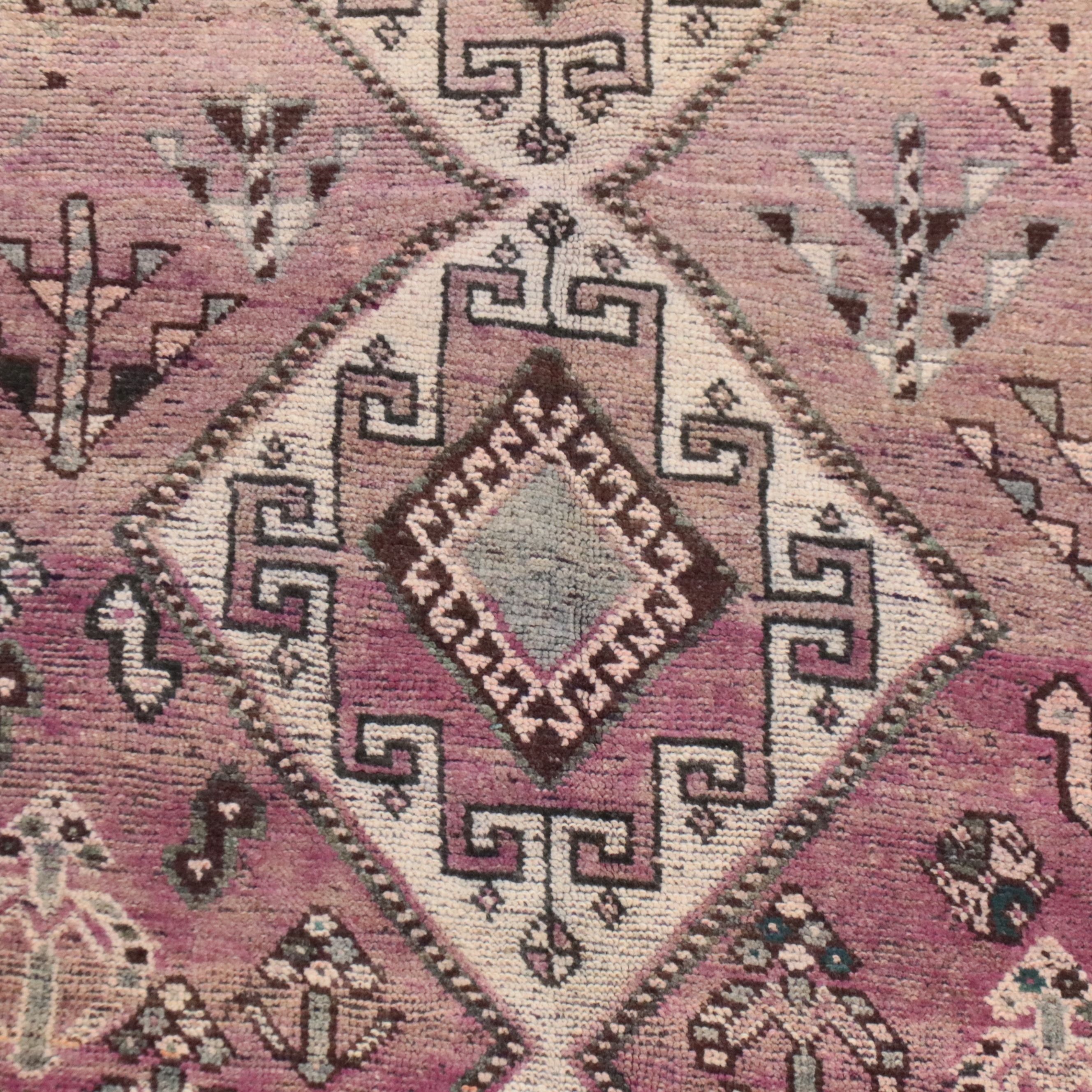 4'9 x 7'4 Hand-Knotted Persian Shiraz Area Rug