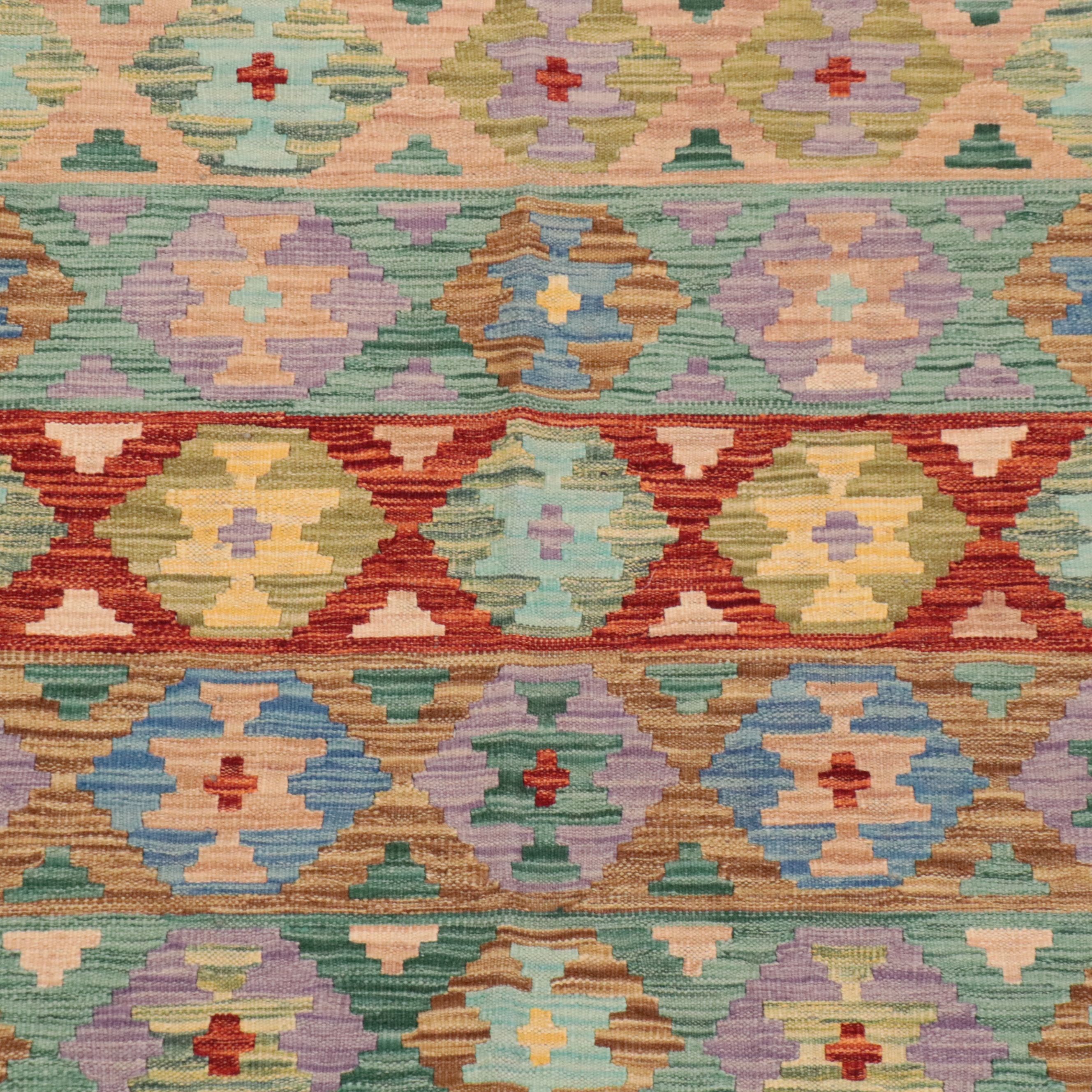 4'11 x 6'9 Handwoven Pakistani Kilim Area Rug