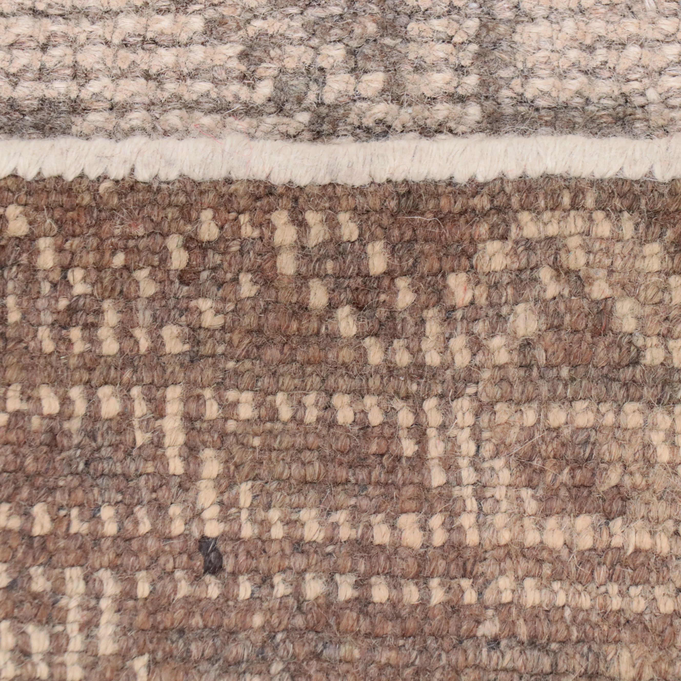 6'11 x 10'1 Hand-Knotted Persian Shiraz Area Rug