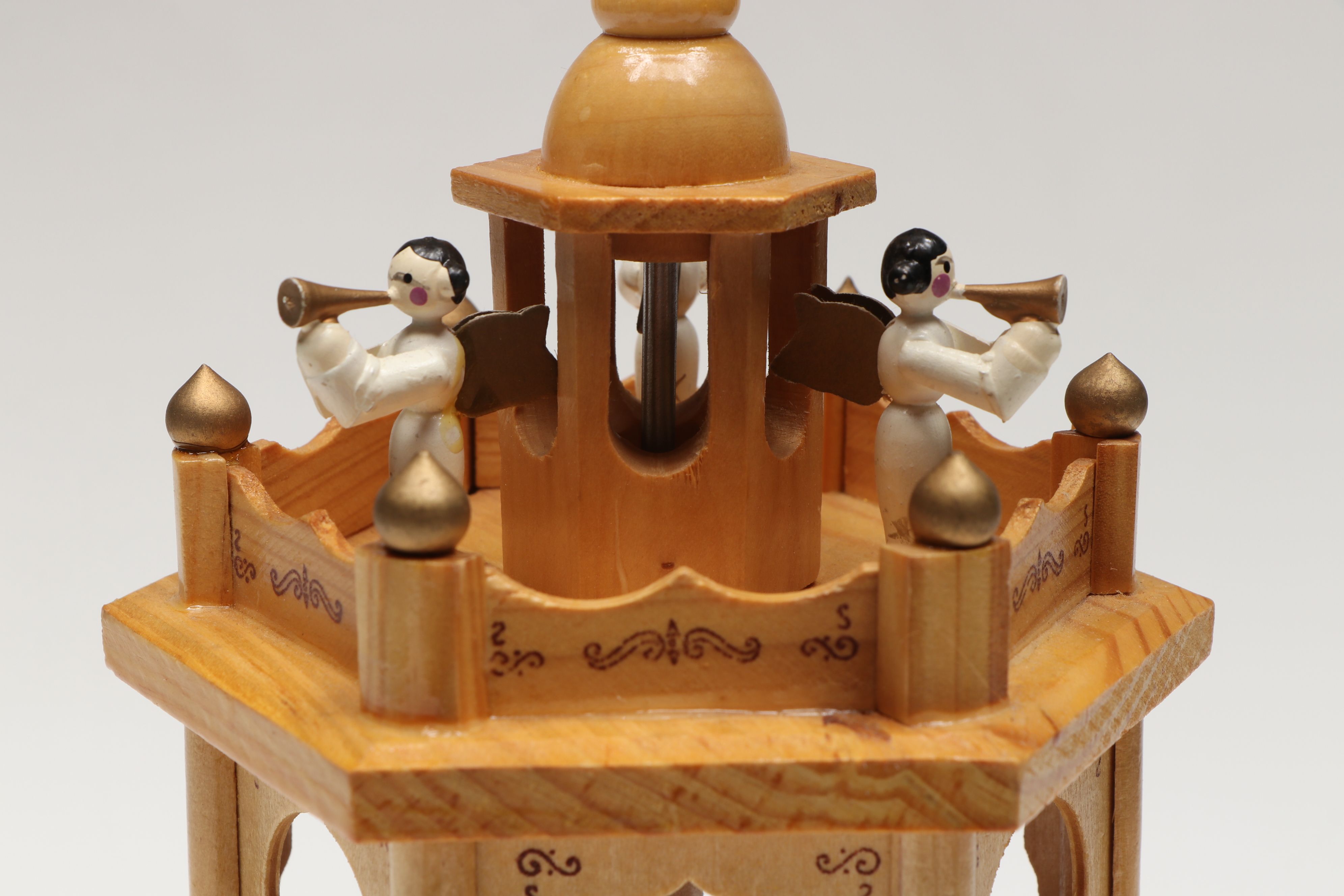 Wooden German Weihnachts-Pyramide