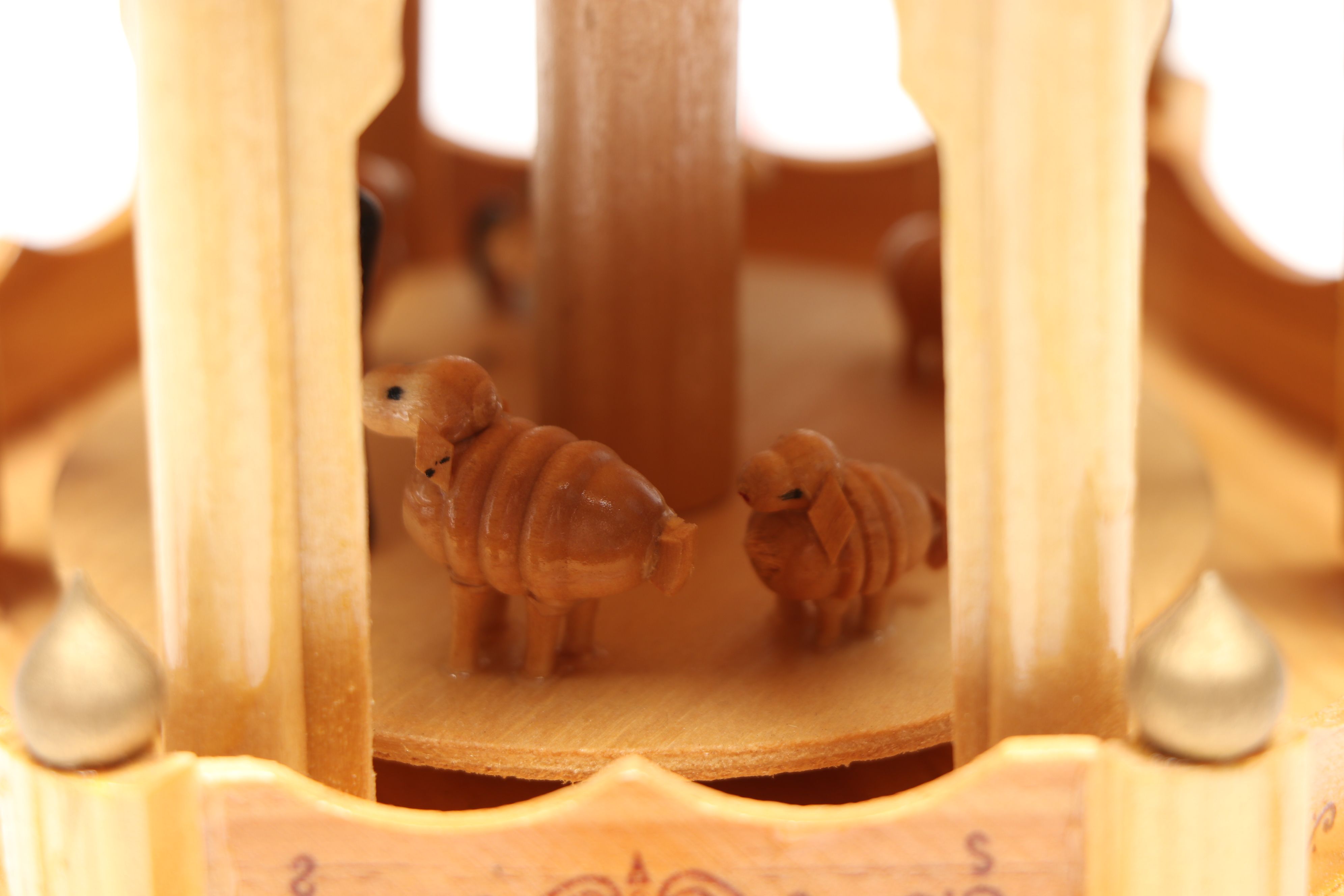 Wooden German Weihnachts-Pyramide