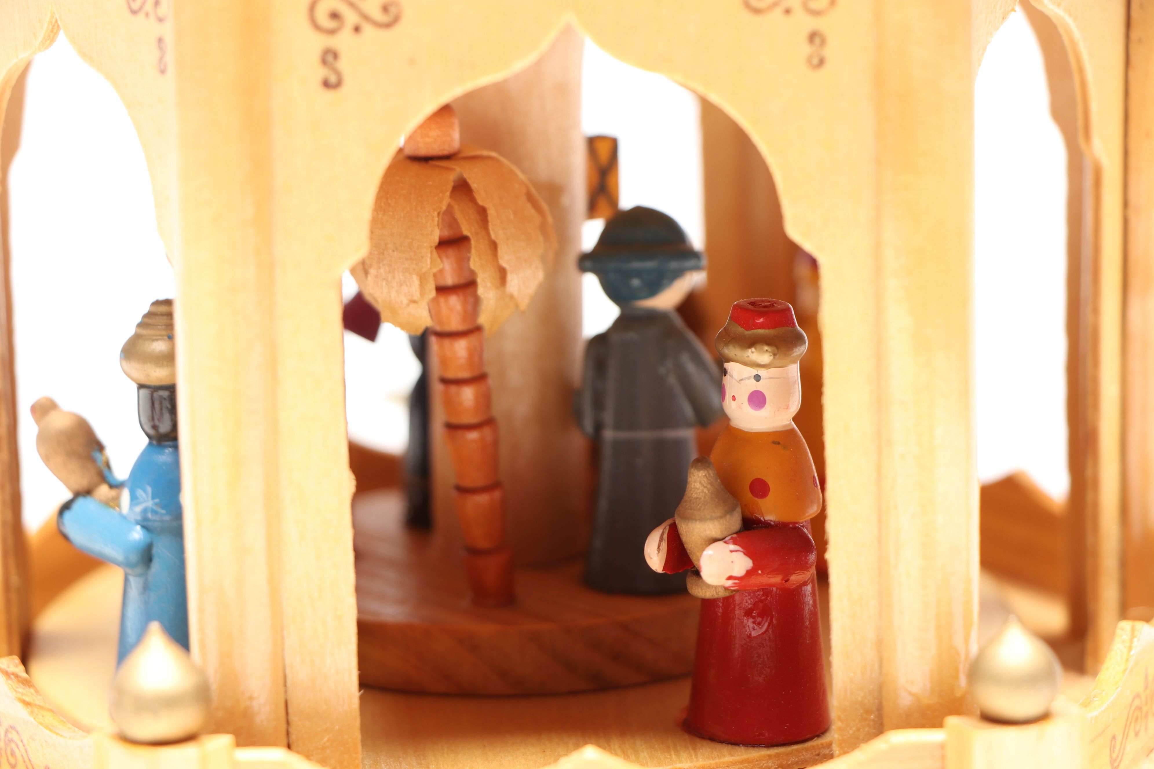 Wooden German Weihnachts-Pyramide