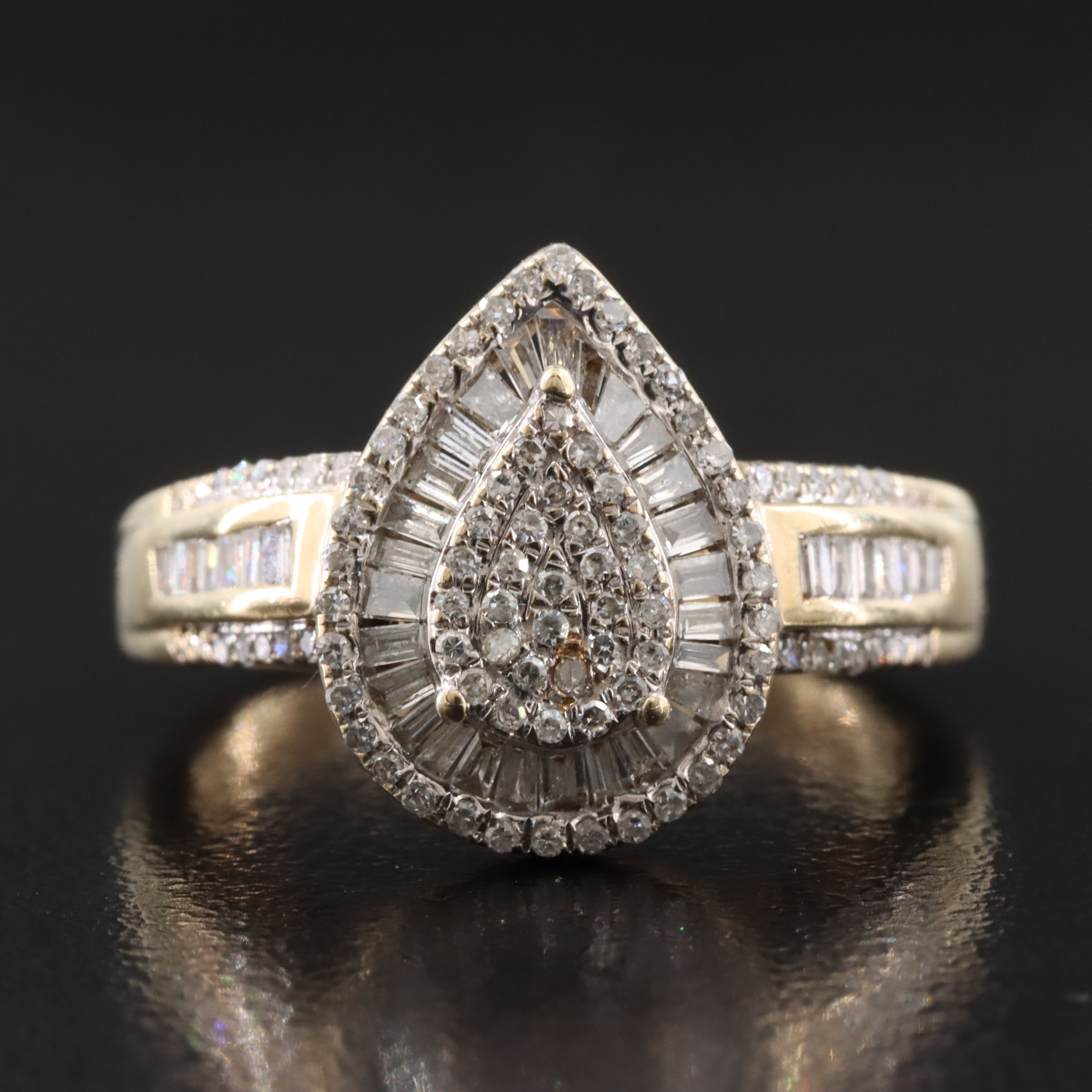 10K 0.75 CTW Diamond Ring