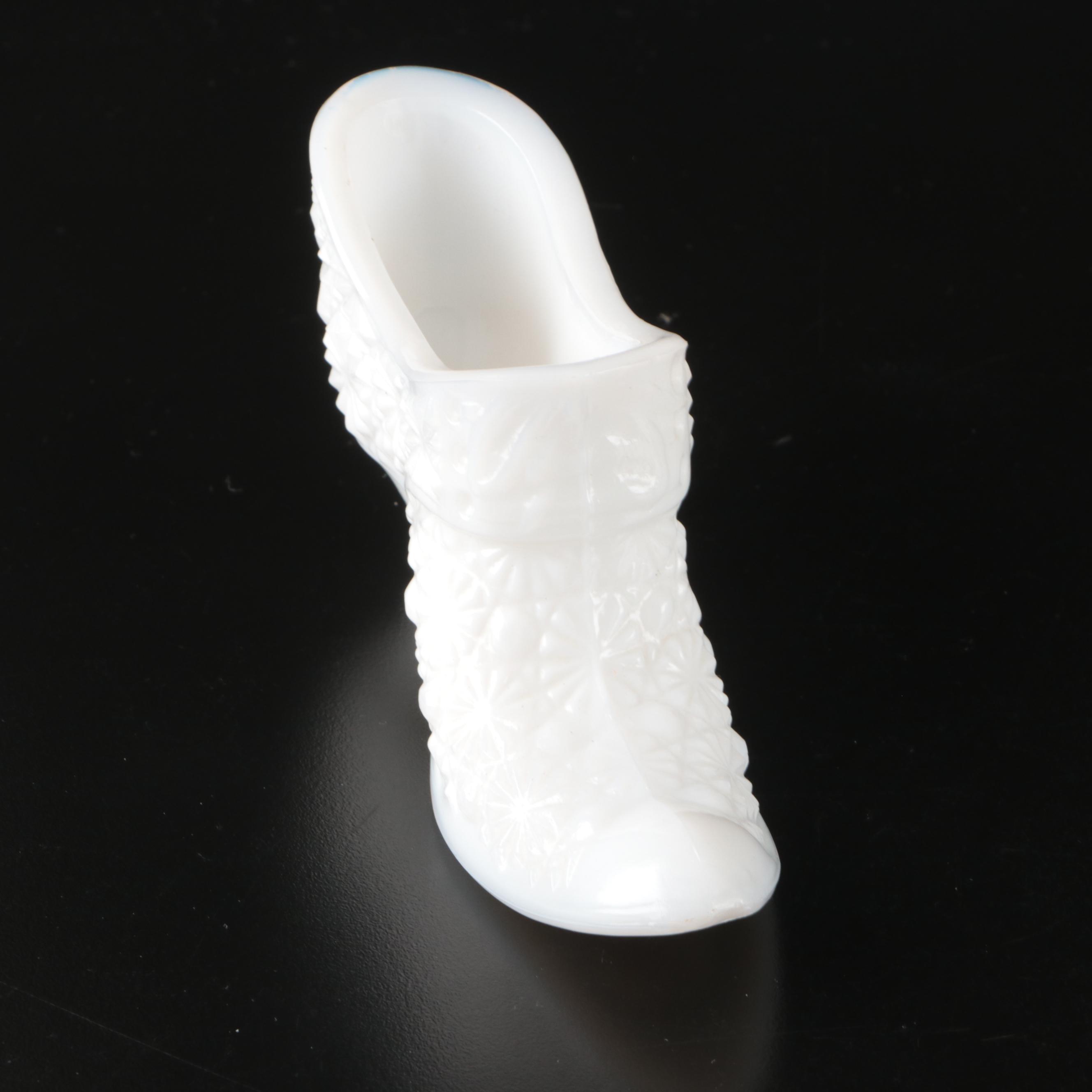 Pyrex Milk Glass Oval Plates with Other Table Accessories, Mid to Late 20th C.