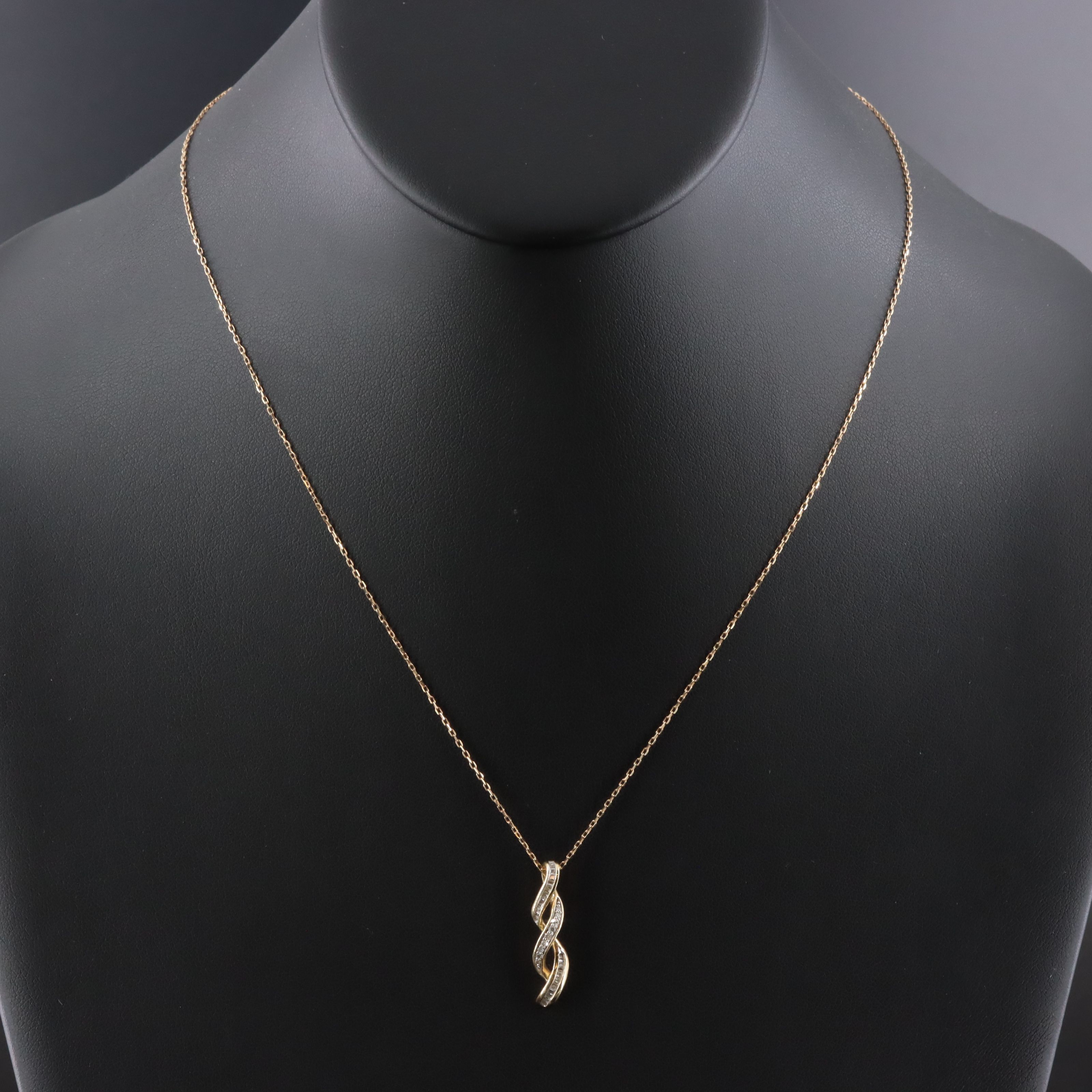 10K 0.25 CTW Diamond Spiral Pendant Necklace