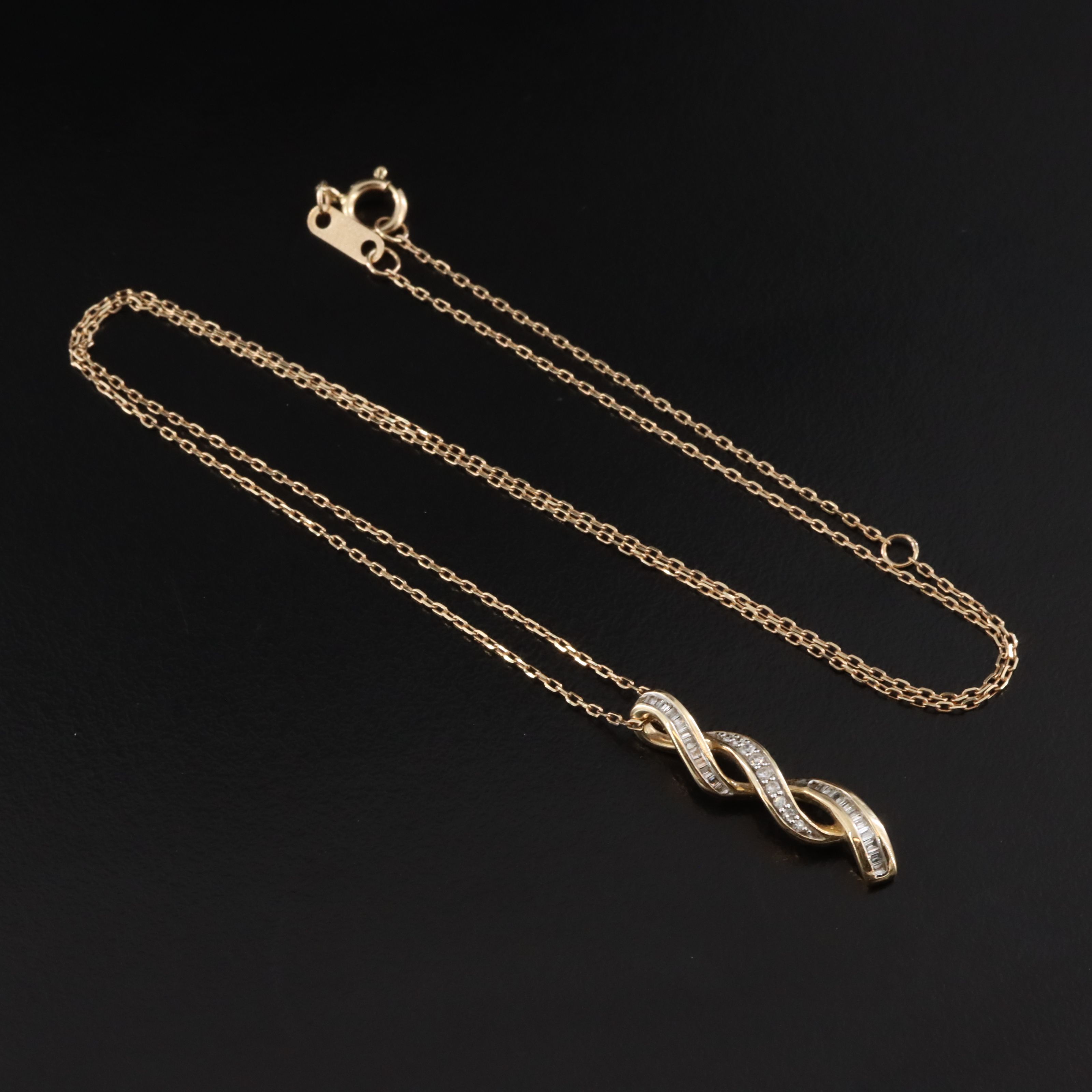 10K 0.25 CTW Diamond Spiral Pendant Necklace