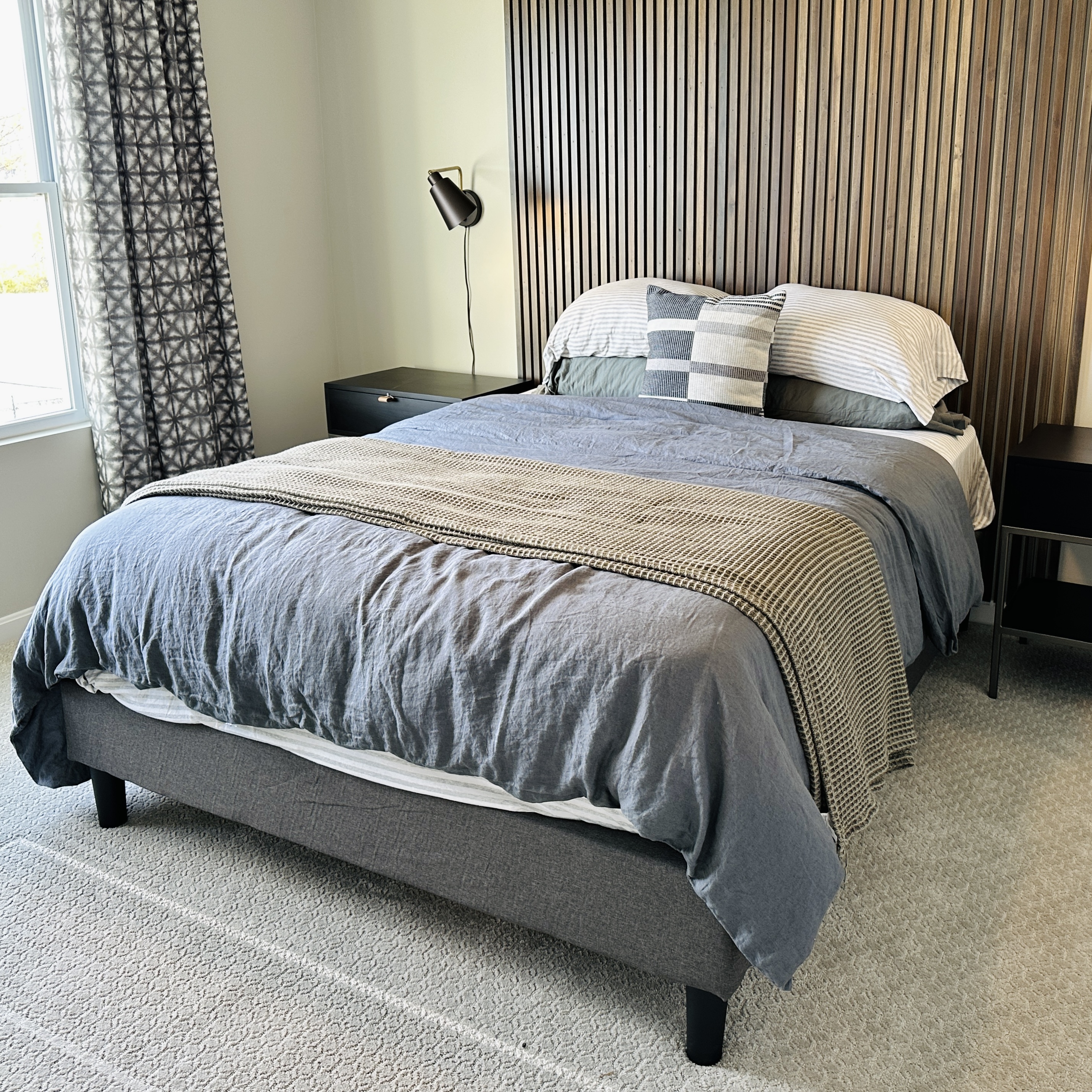 Contemporary Fabric Upholstered Queen Size Platform Bed