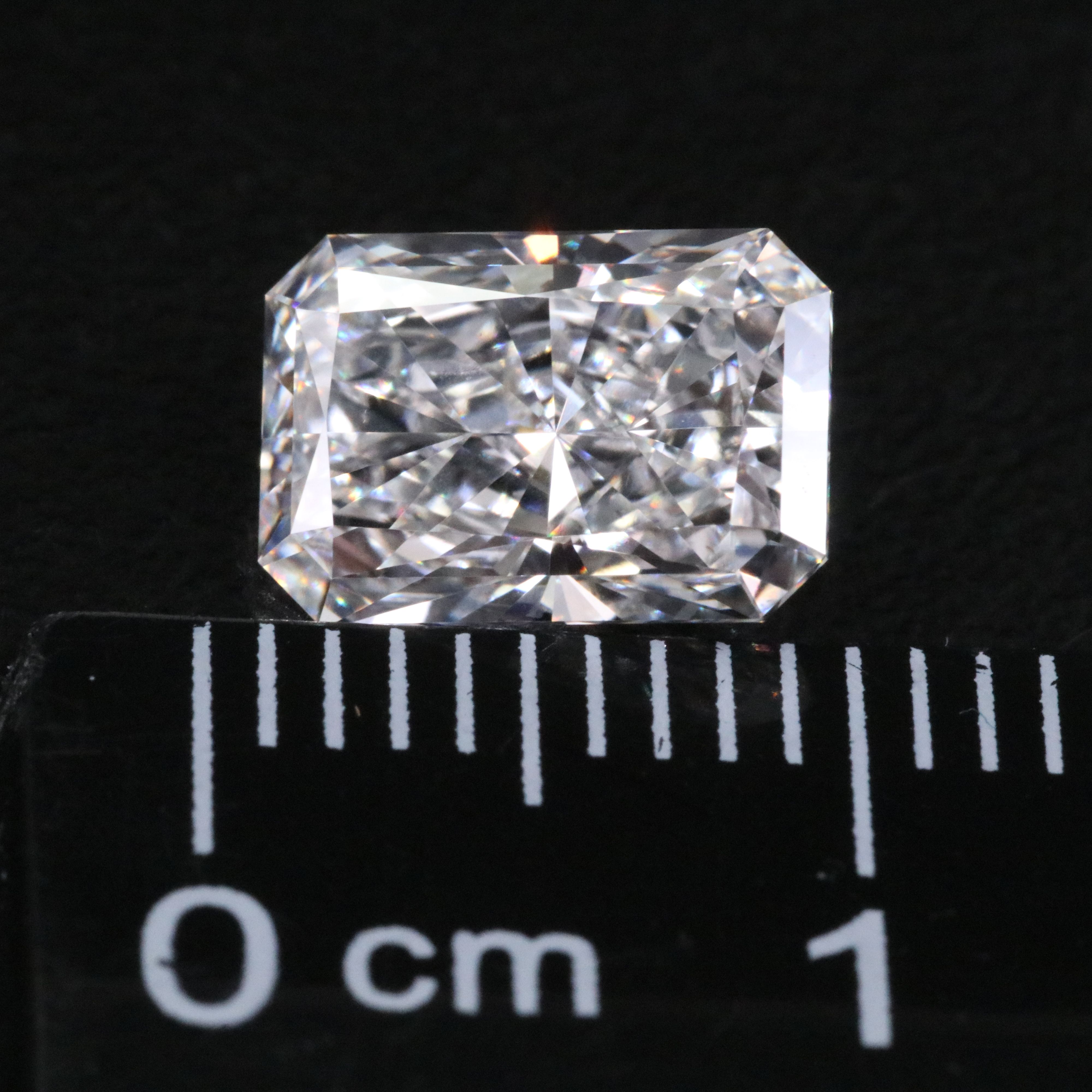 Loose 1.90 CT Lab Grown Diamond with IGI Report