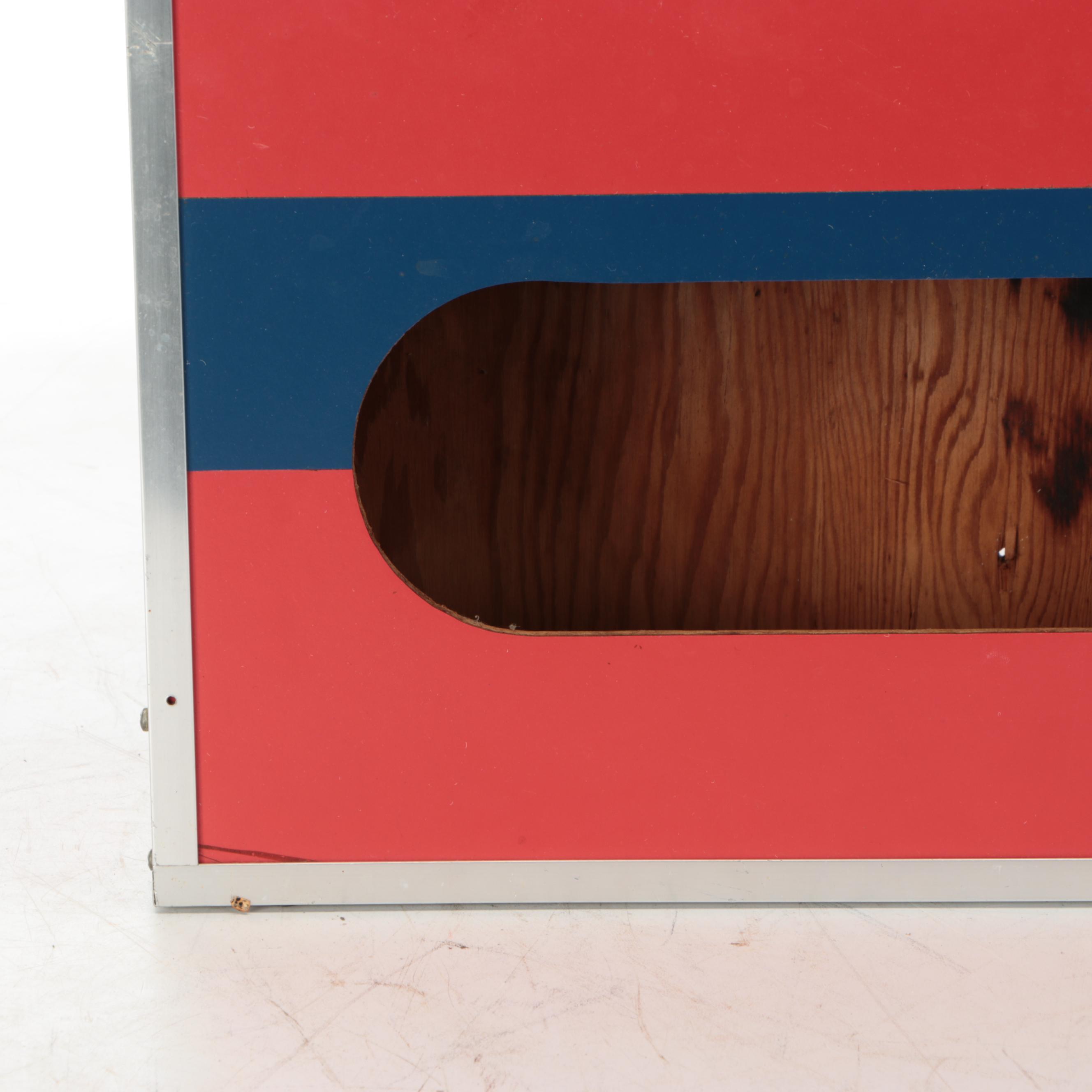 Swinebroad-Denton Equestrian Bandage Holder Box