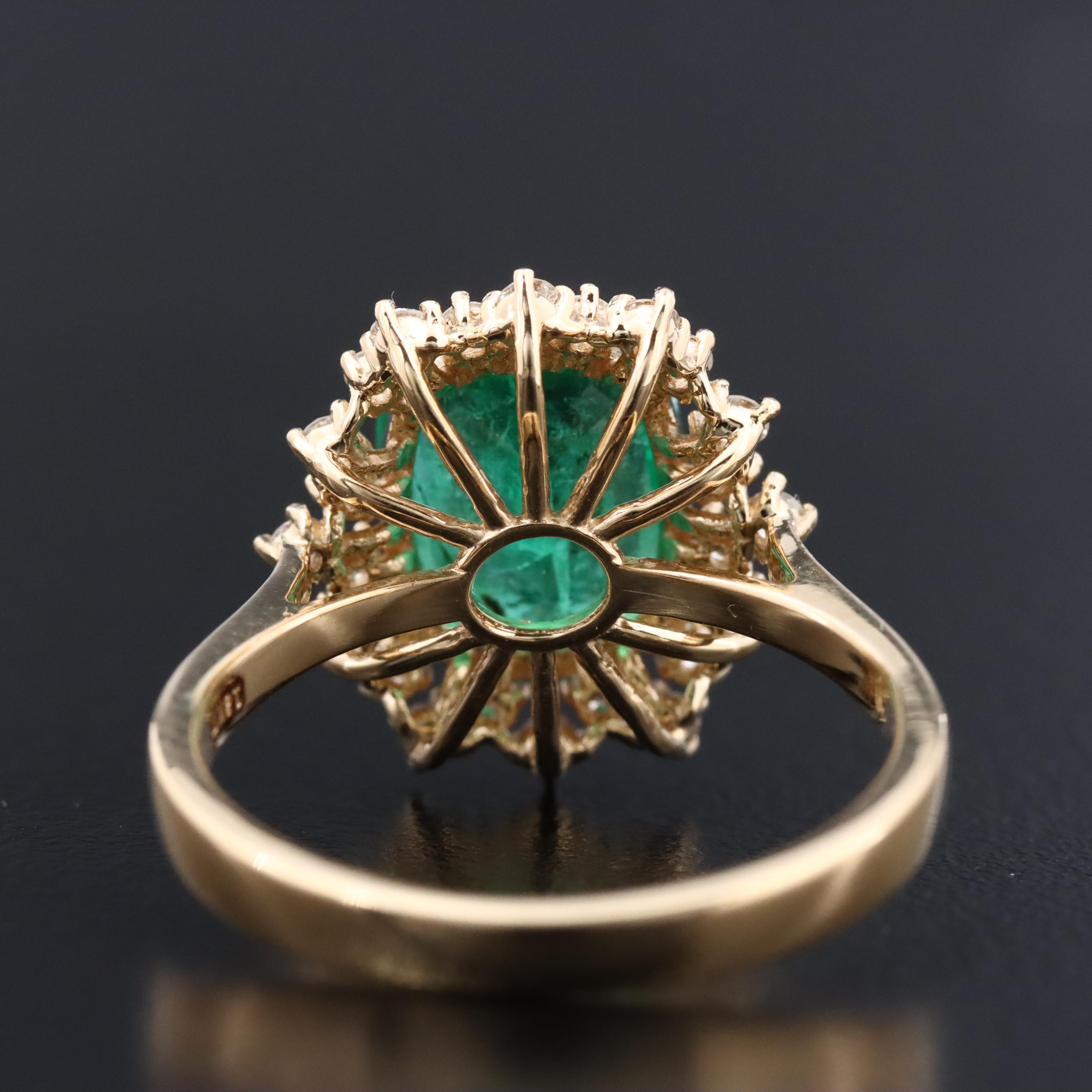 18K 2.61 Emerald and Diamond Ring