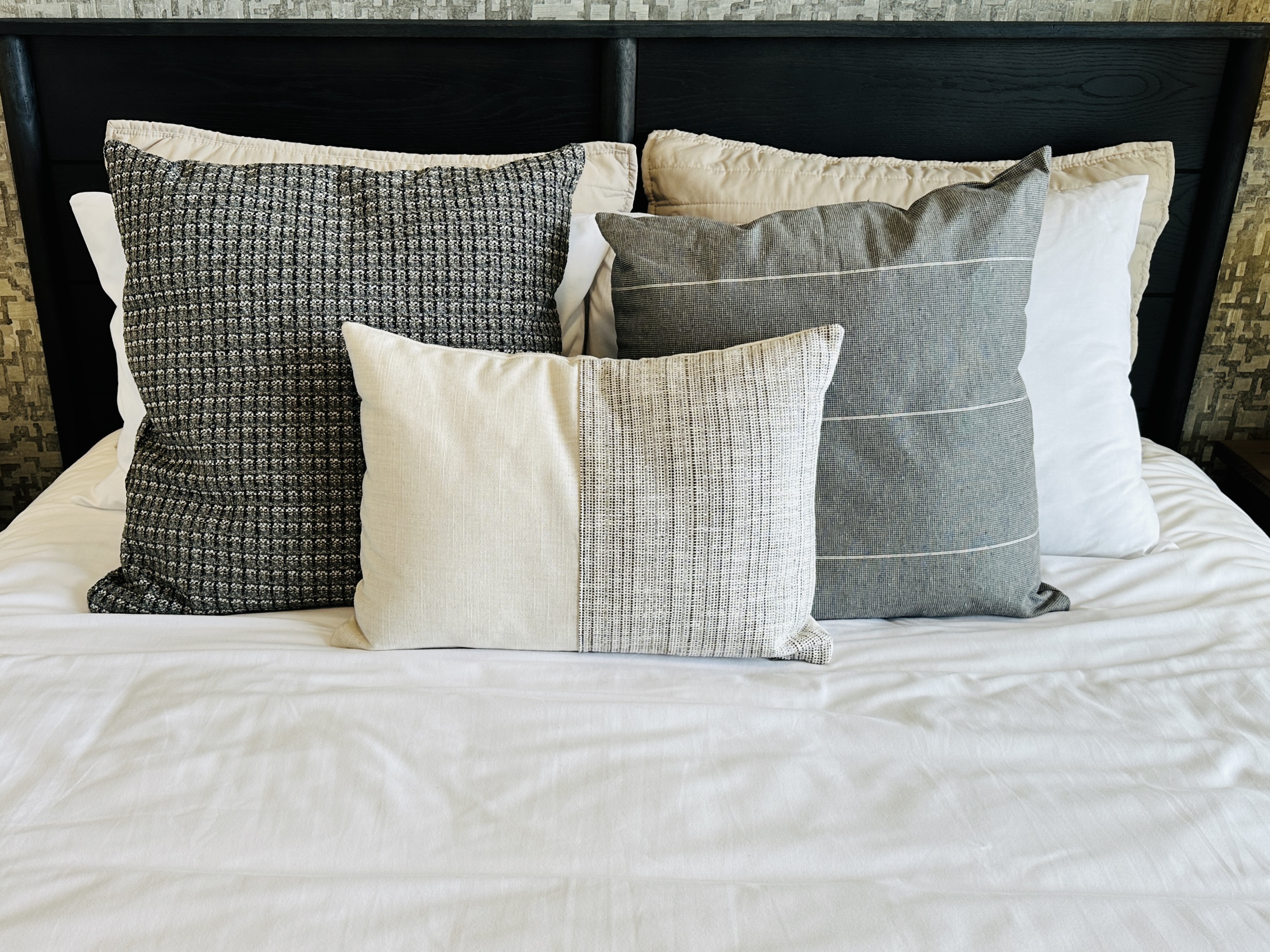 Modernist Style Ebonized Wood Queen Size Bed with Bedding