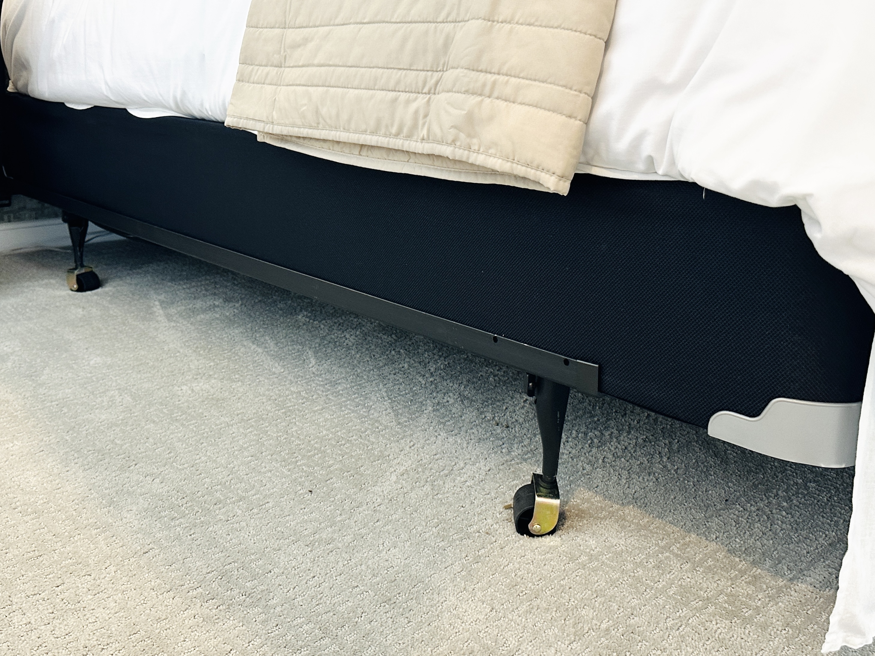 Modernist Style Ebonized Wood Queen Size Bed with Bedding