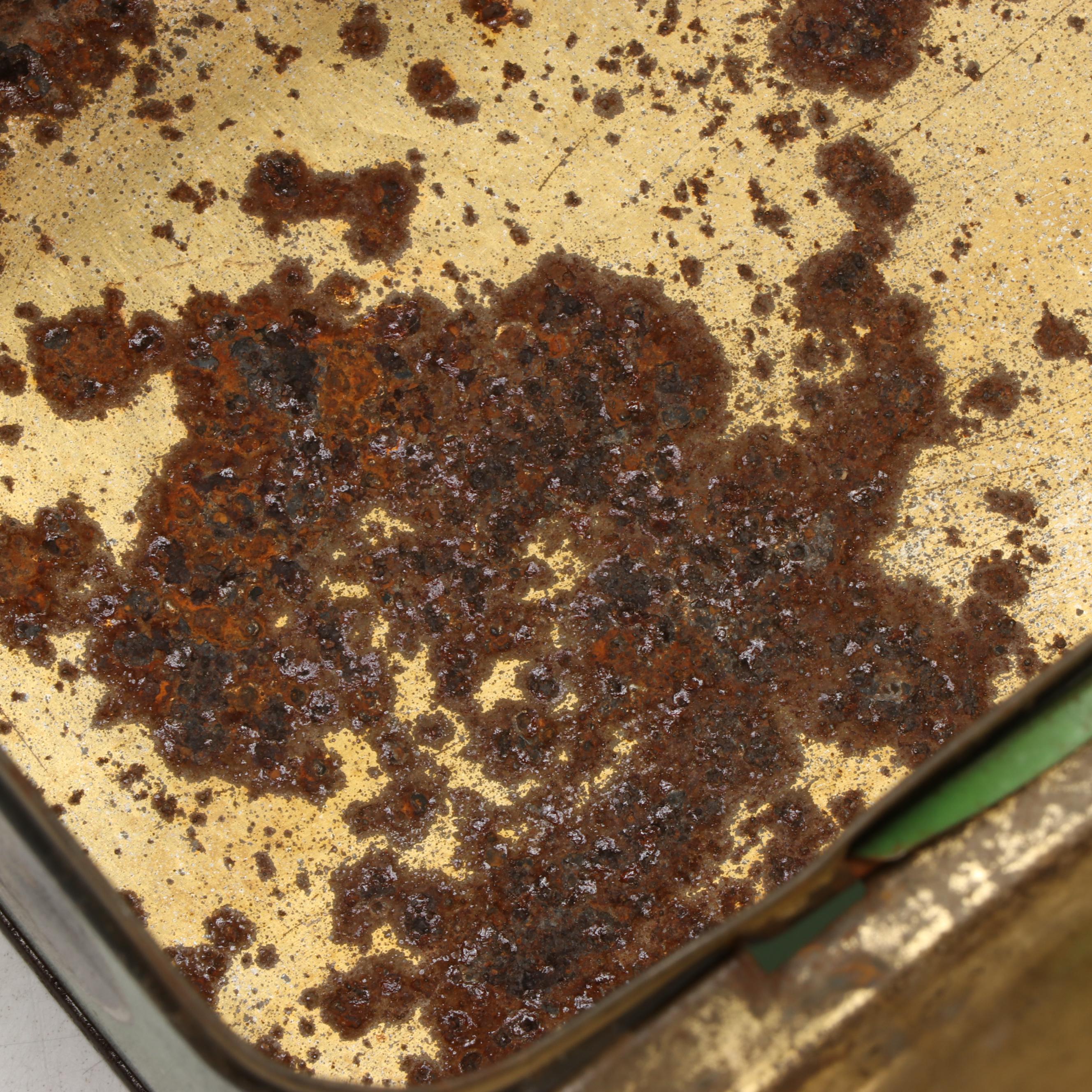 King-Seely Thermos Co. Corsage Lunchbox with Other Metal Lunchboxes