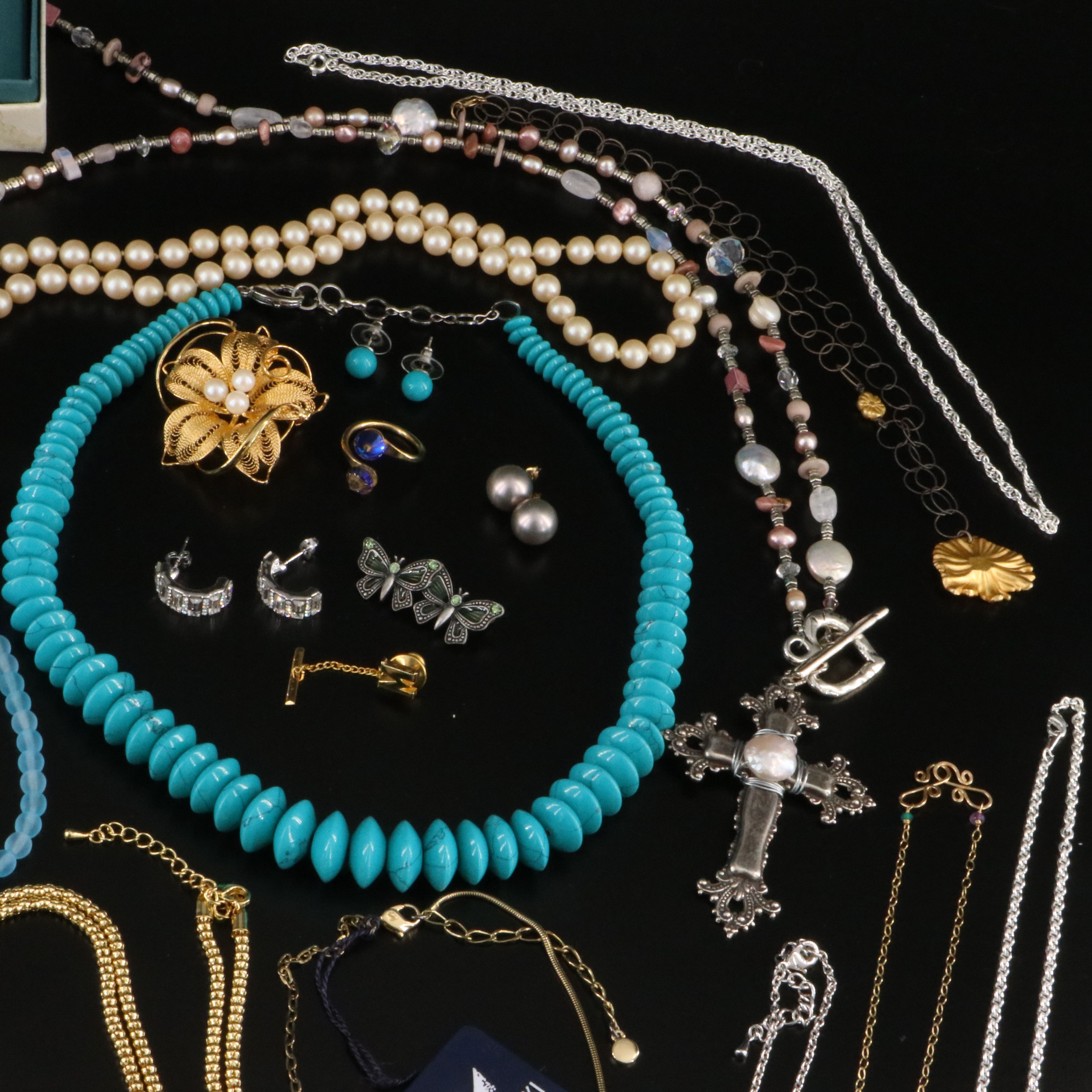 Swarovski, Crystal and Pearls Featured in Jewelry Collection