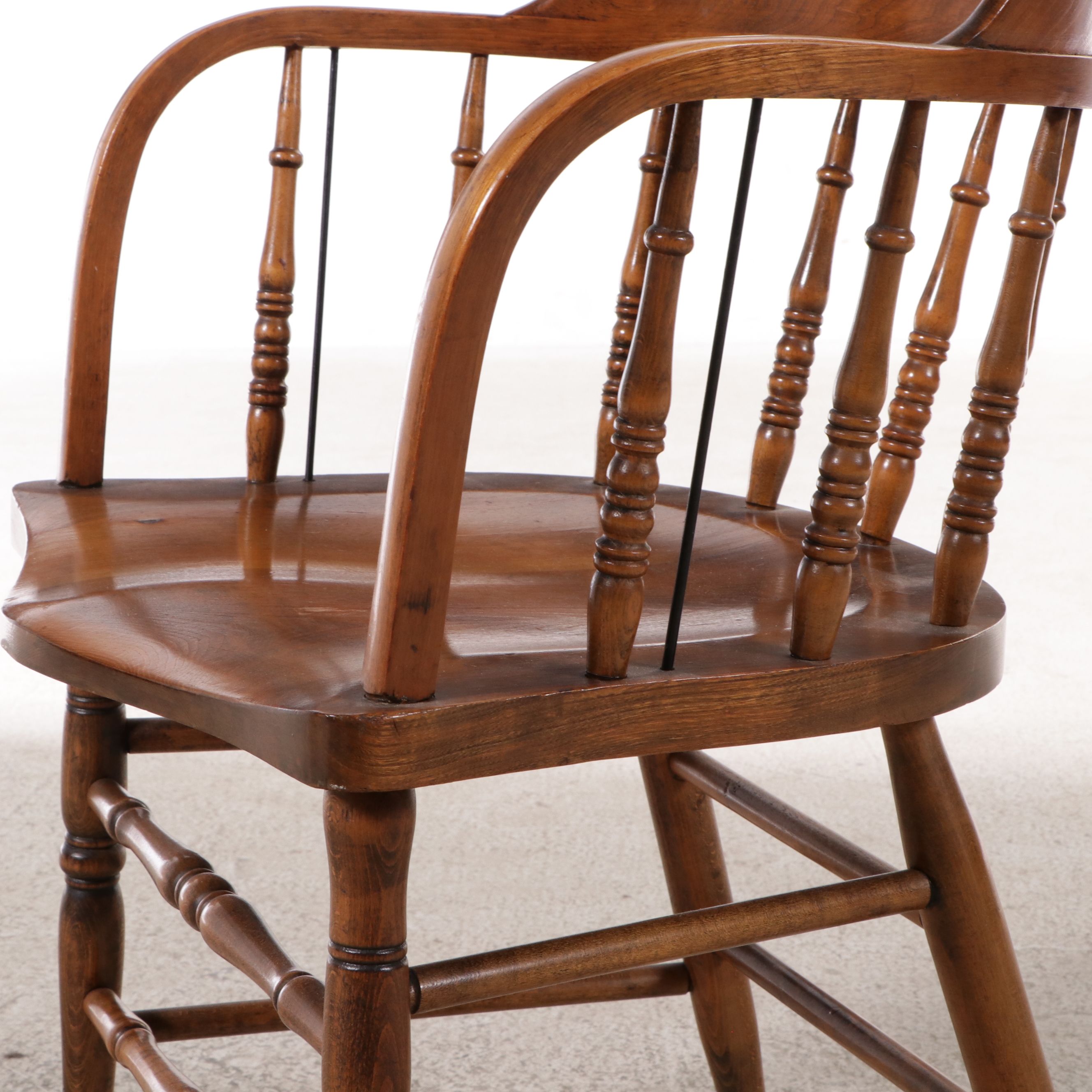 American Colonial Style Cherry Drop-Leaf Dining Table and Four Chairs