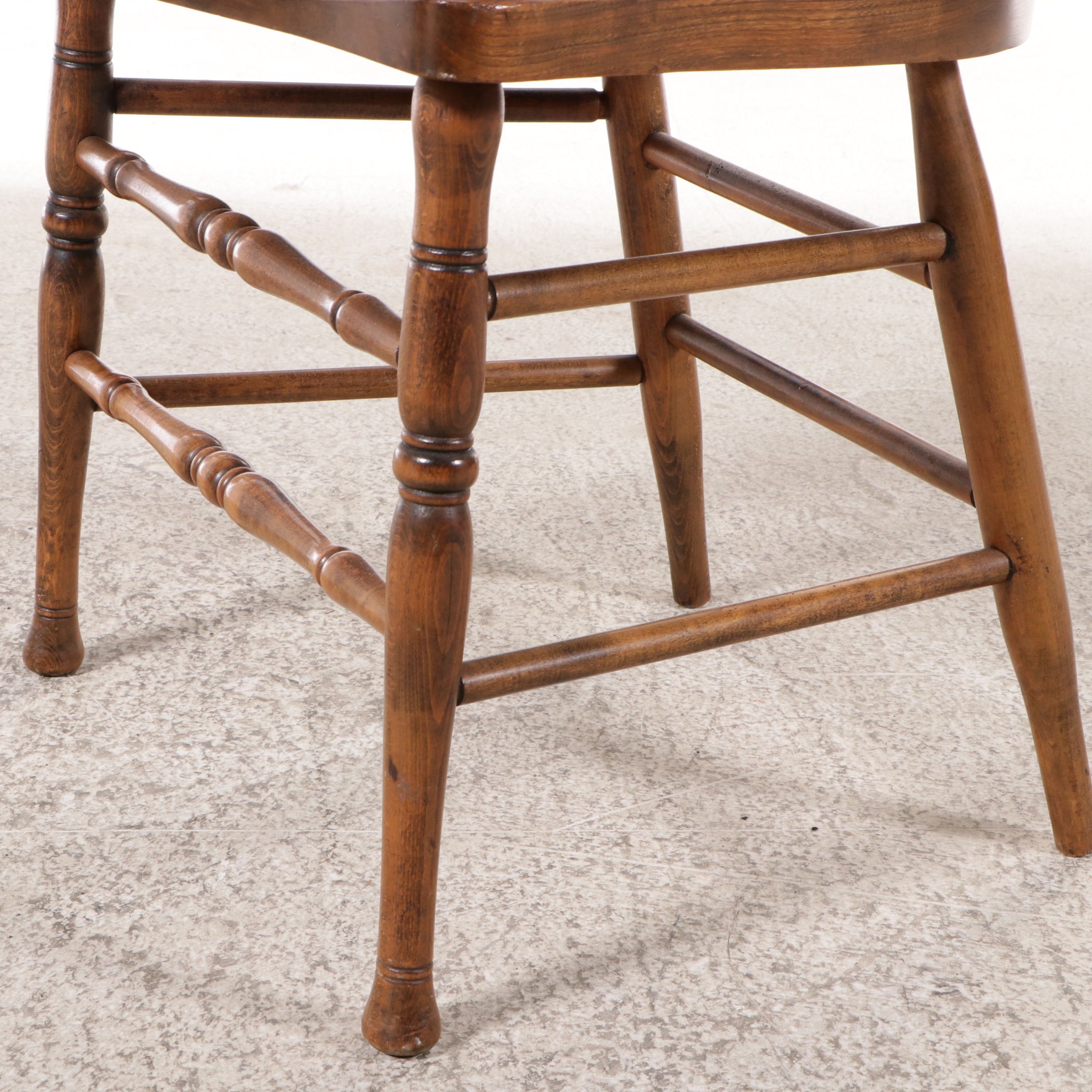 American Colonial Style Cherry Drop-Leaf Dining Table and Four Chairs