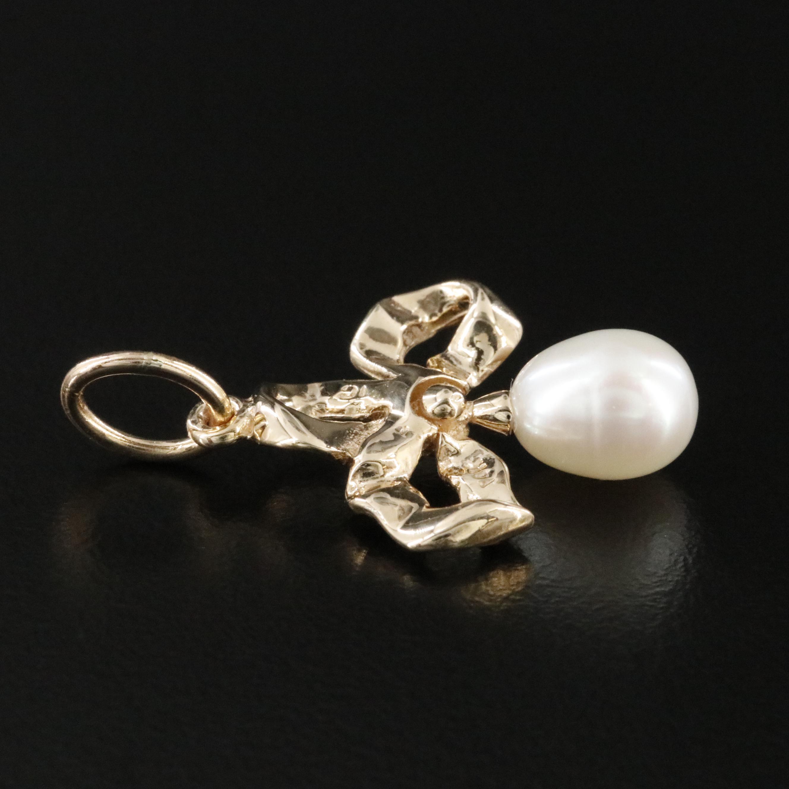 14K Pearl Pendant