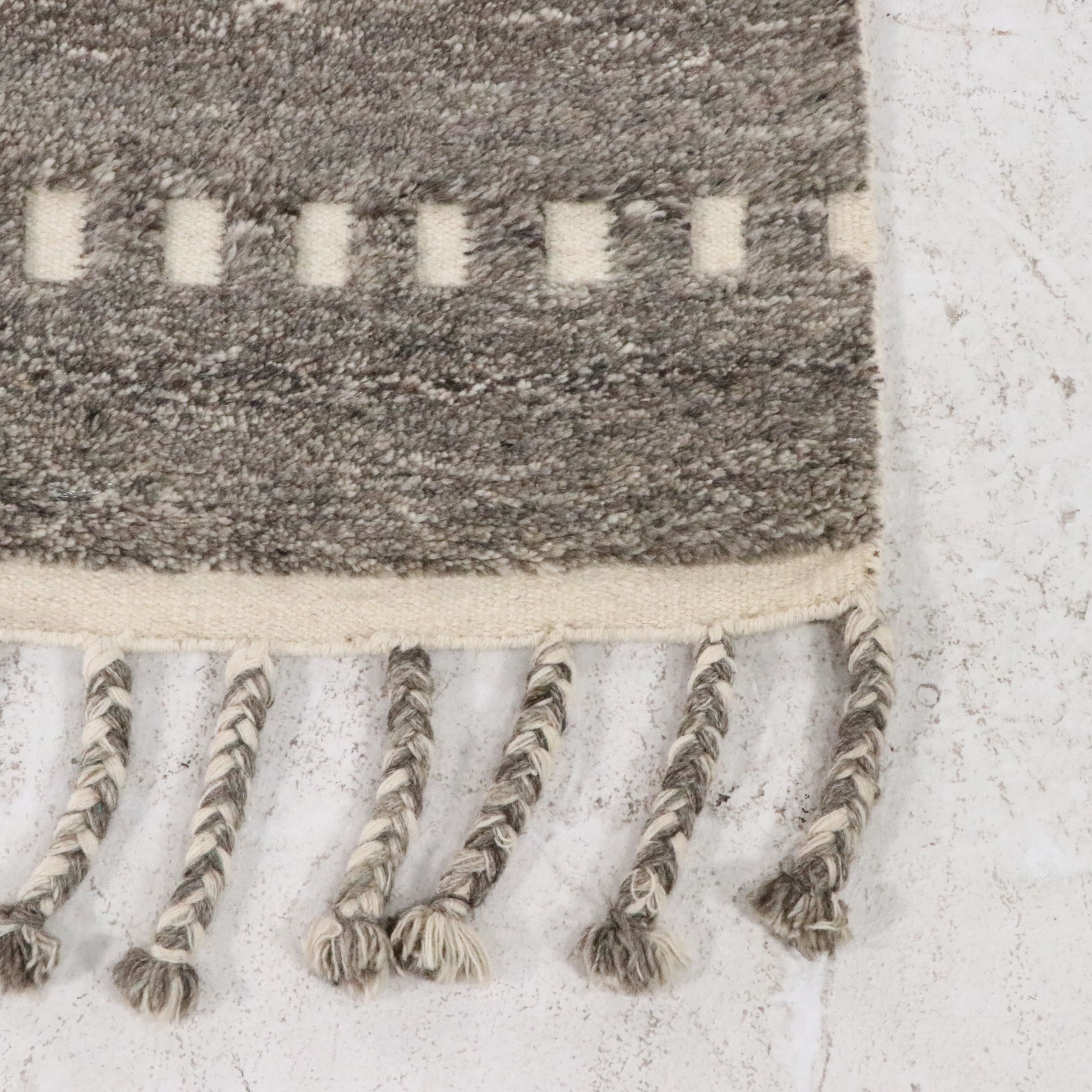 4'11 x 9'2 Handwoven Moroccan Style Mixed Technique Area Rug