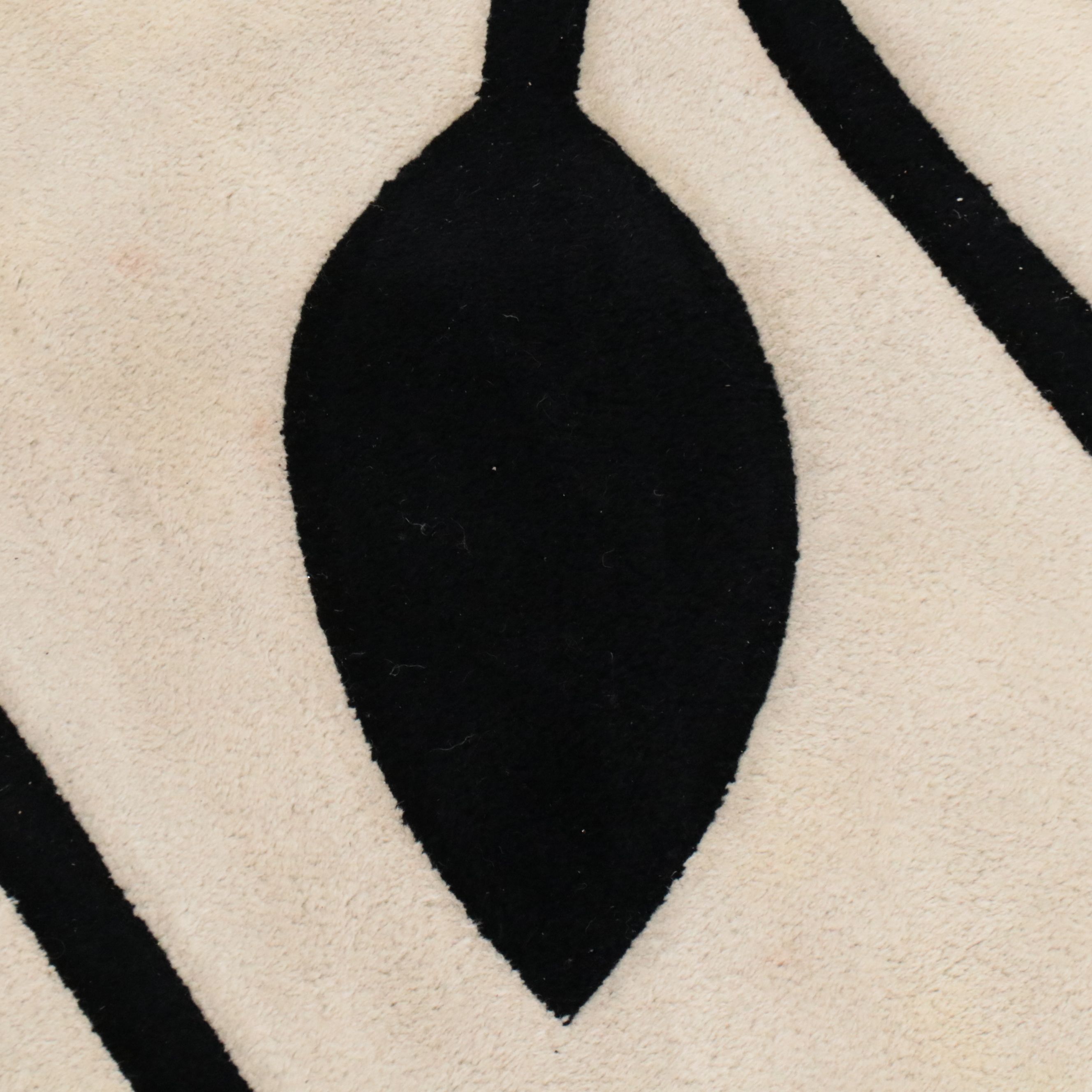 7'10 Hexagonal Hand-Tufted Contemporary Area Rug