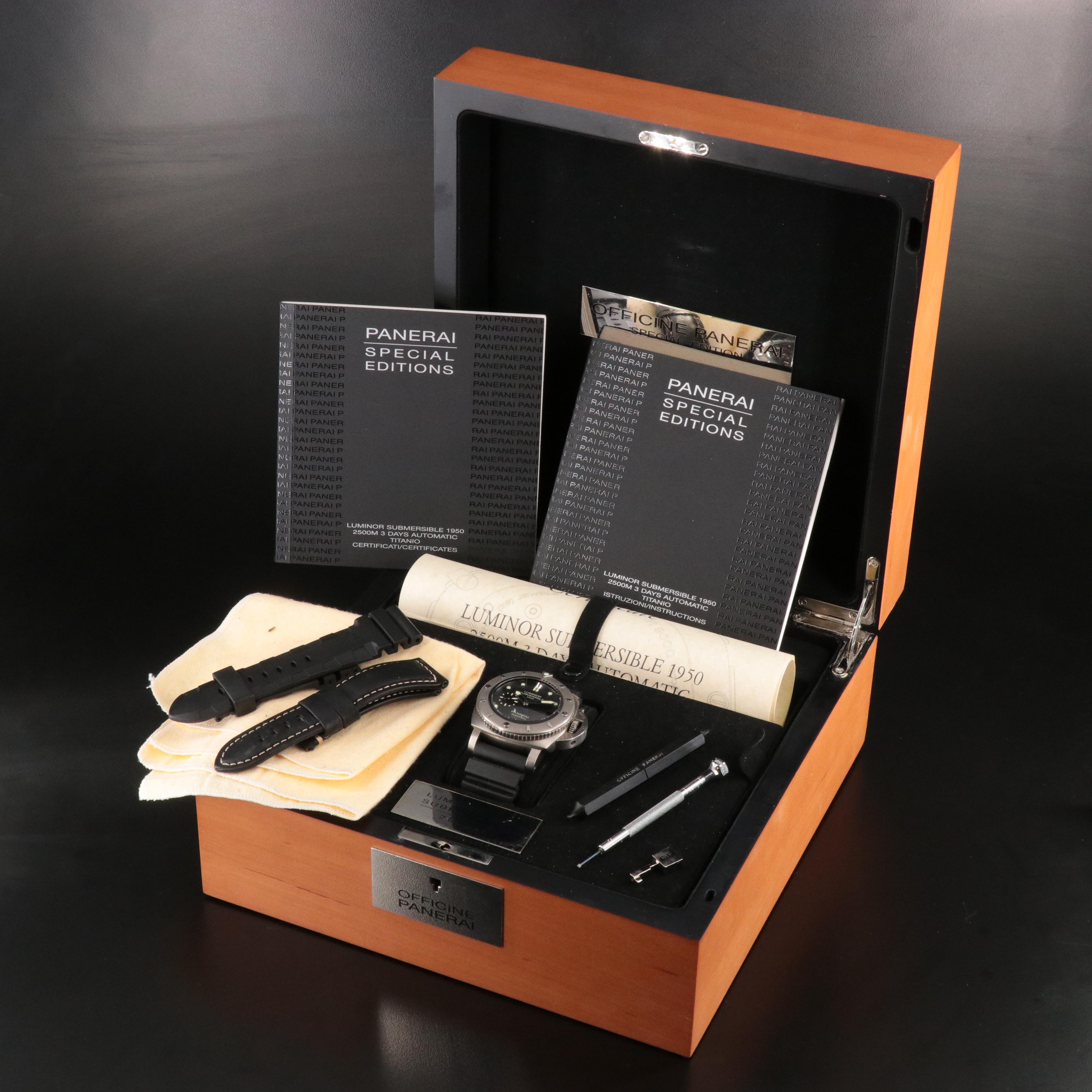 Panerai Luminor Submersible 1950 2500M 3 Days Watch