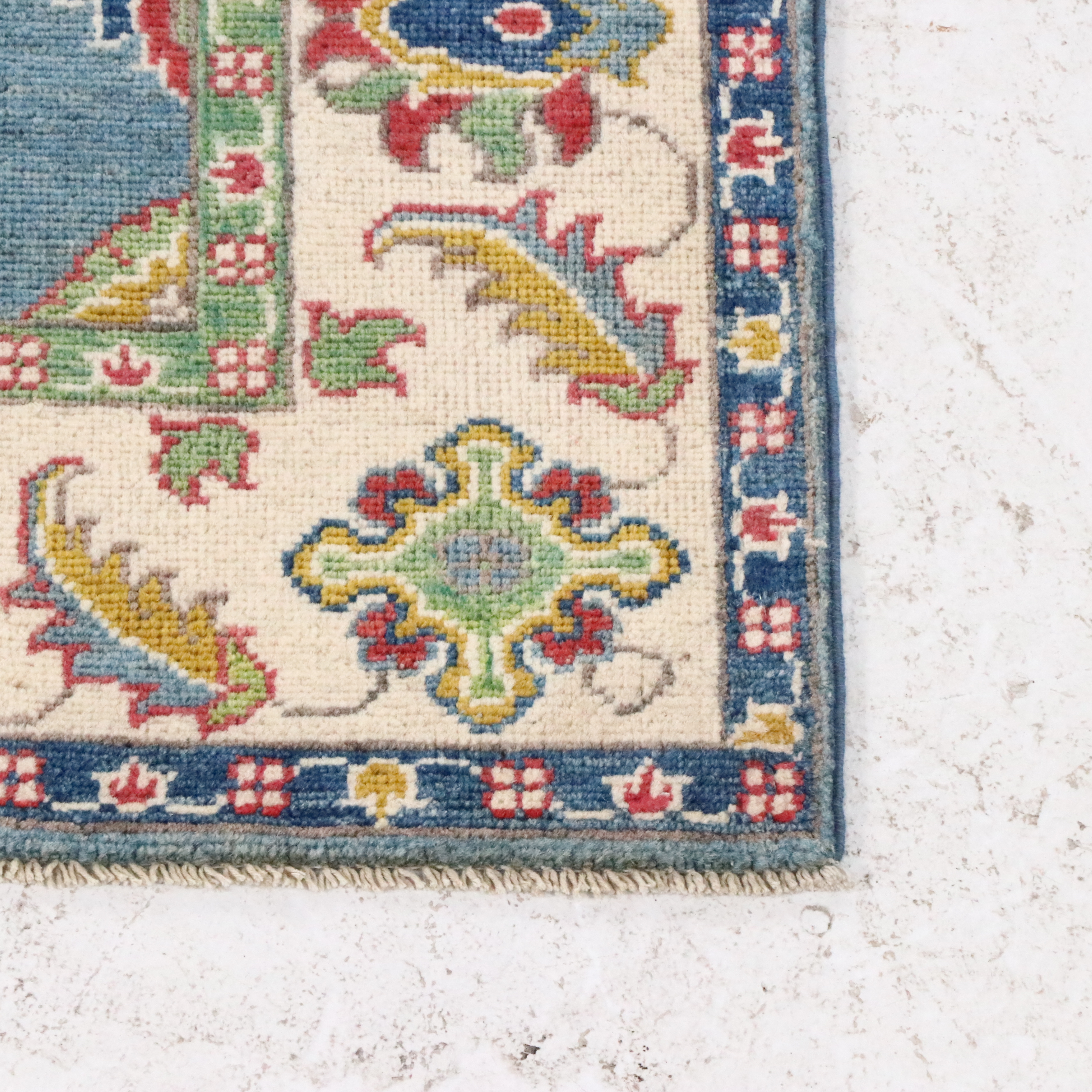 4'2 x 6' Hand-Knotted Pakistani Kazak Area Rug