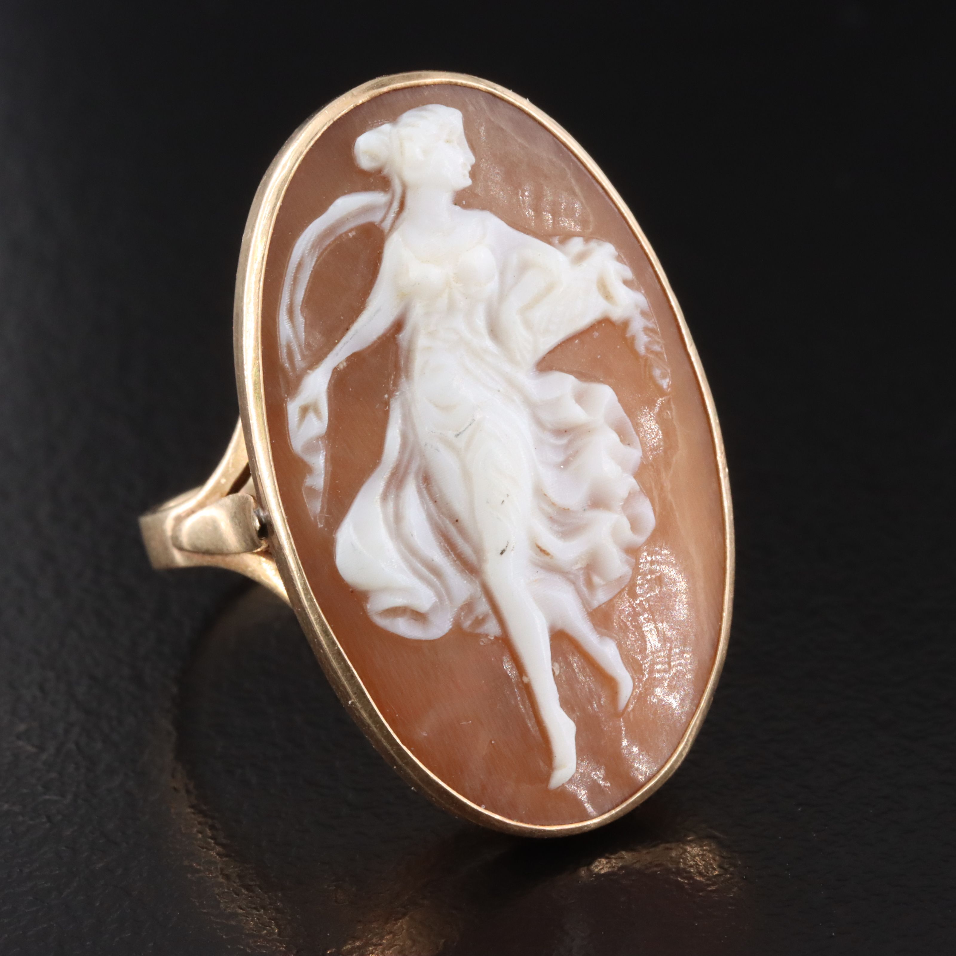 14K Shell Cameo Ring
