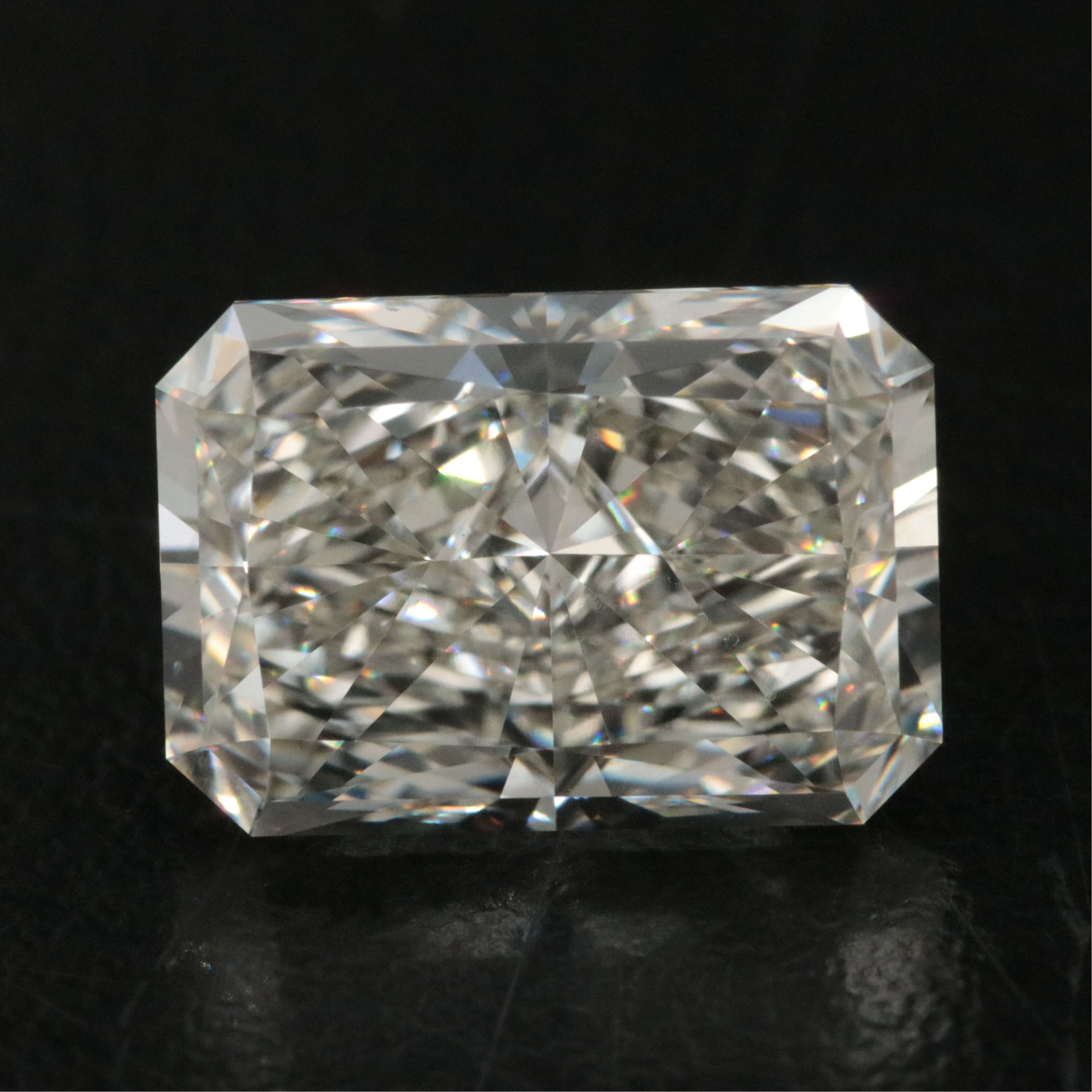 Loose 4.18 CT Lab Grown Diamond with IGI Report
