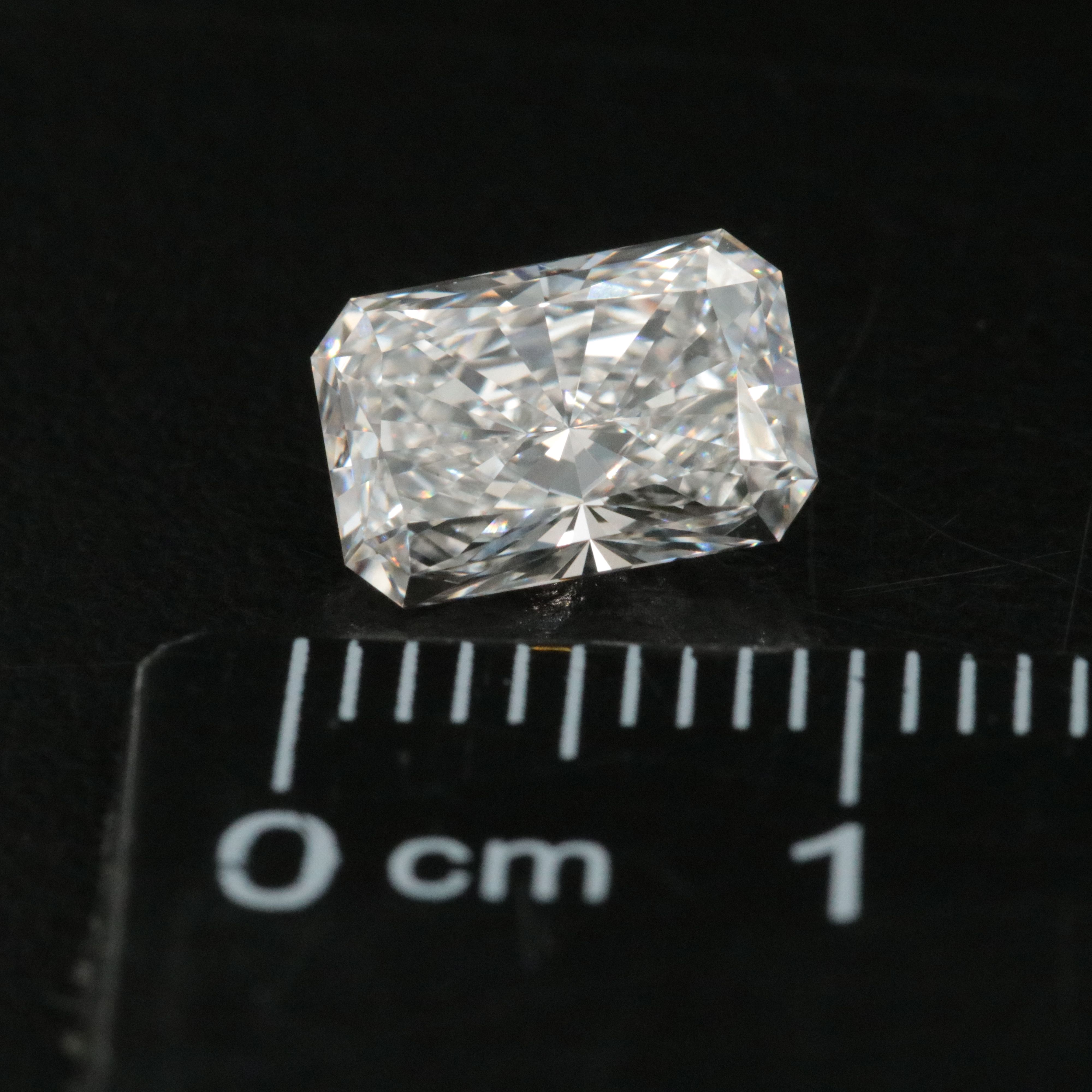 Loose 1.79 CT Lab Grown Diamond with IGI Report