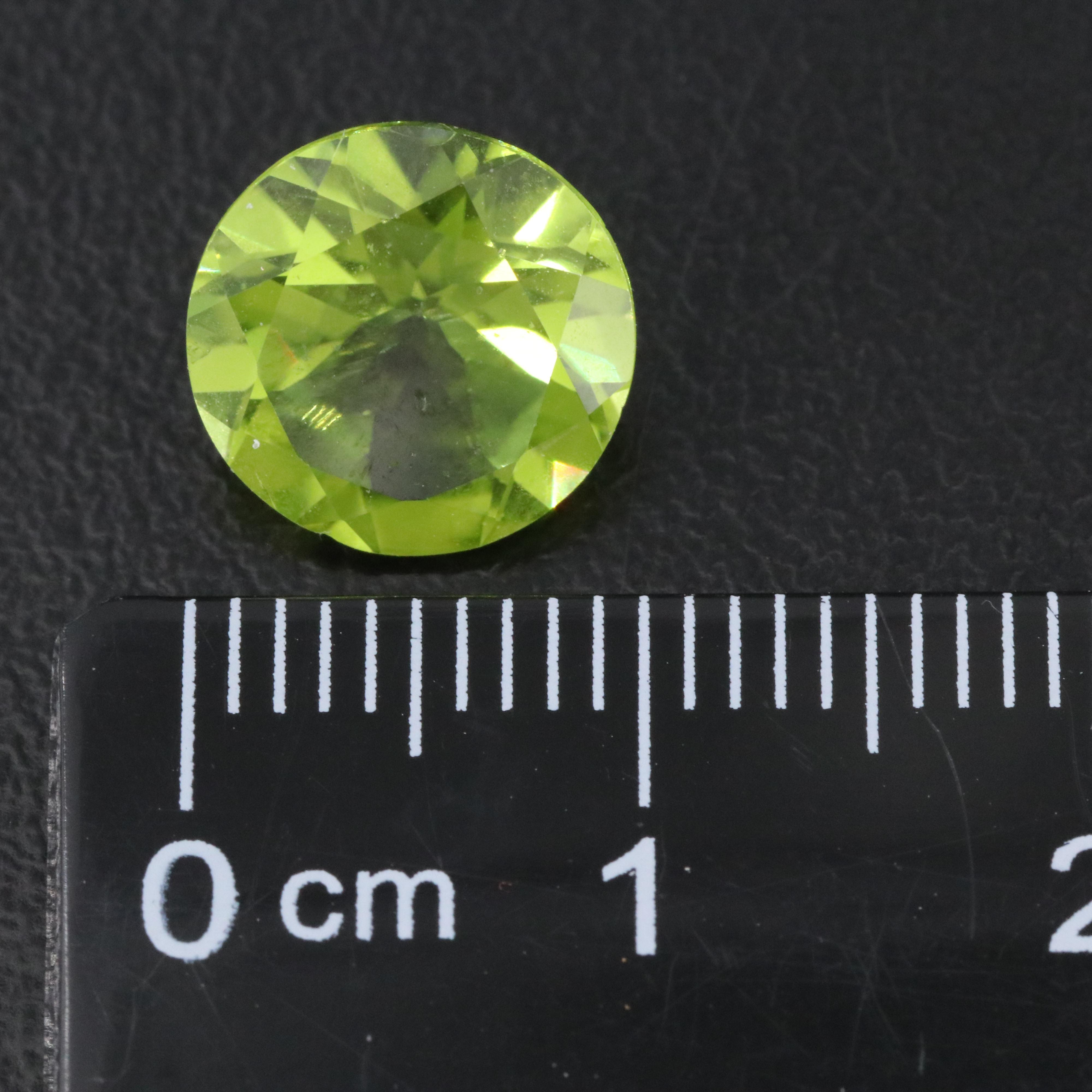 Loose 5.84 CTW Peridot and Labradorite Lot