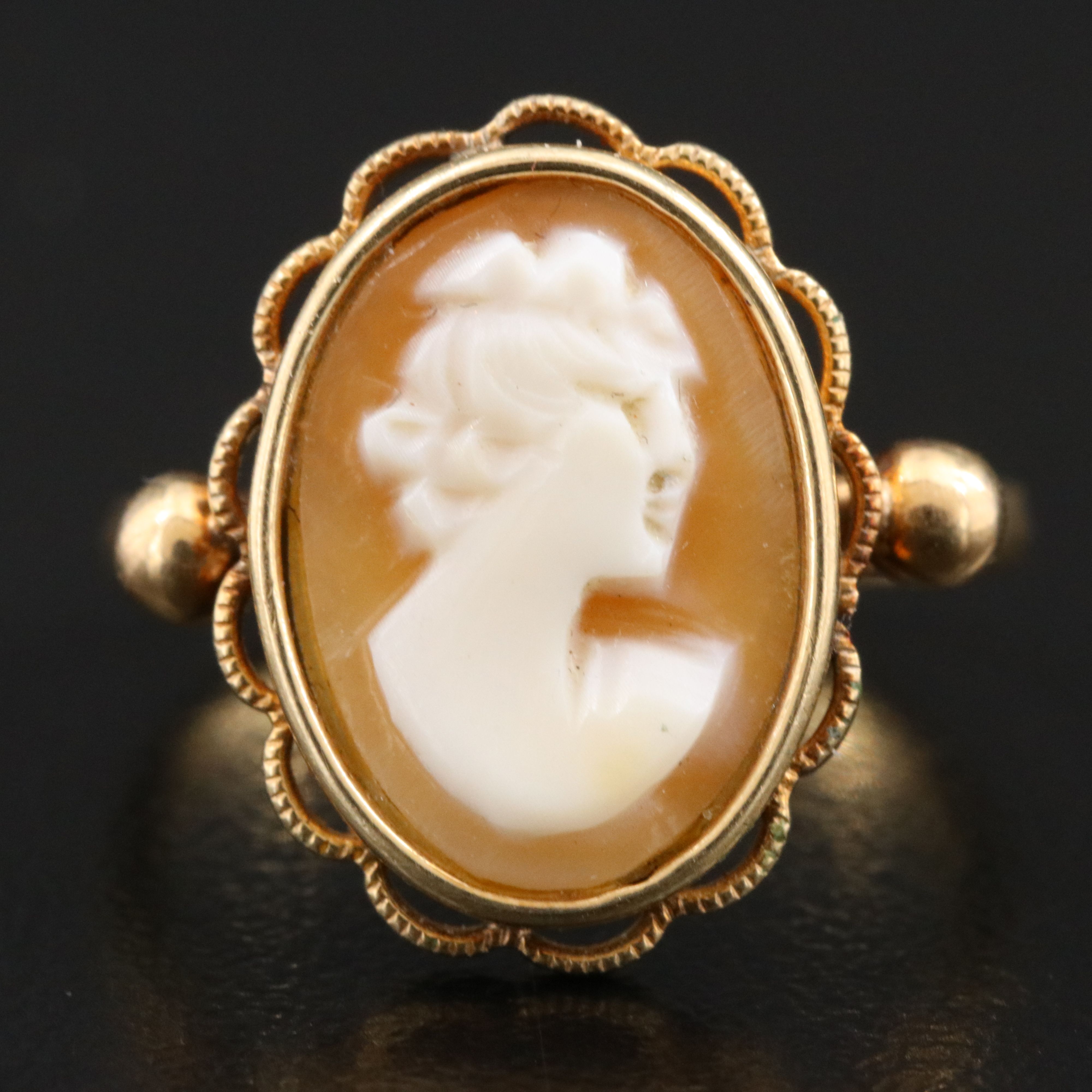 Vintage Krementz 14K Shell Cameo Ring
