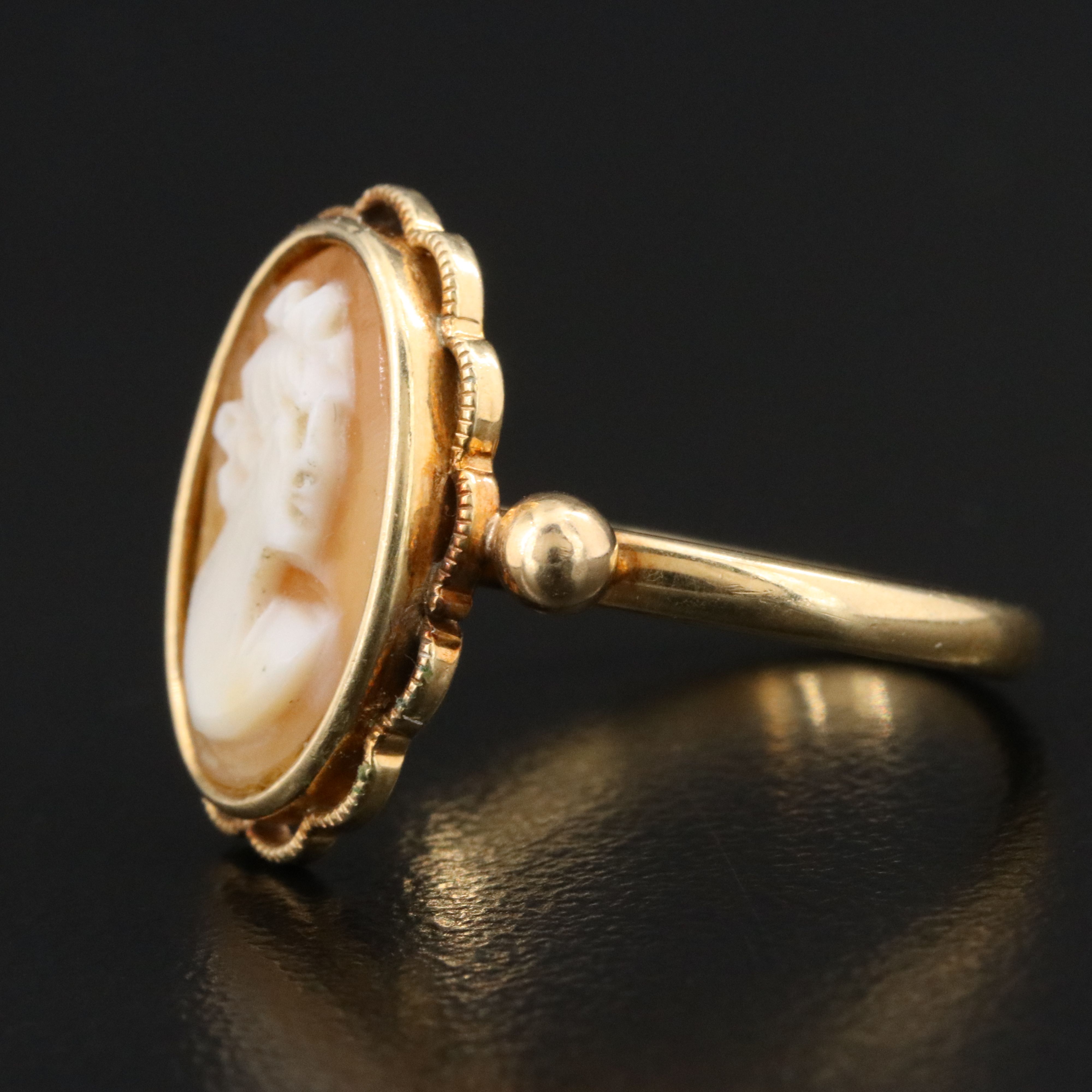Vintage Krementz 14K Shell Cameo Ring