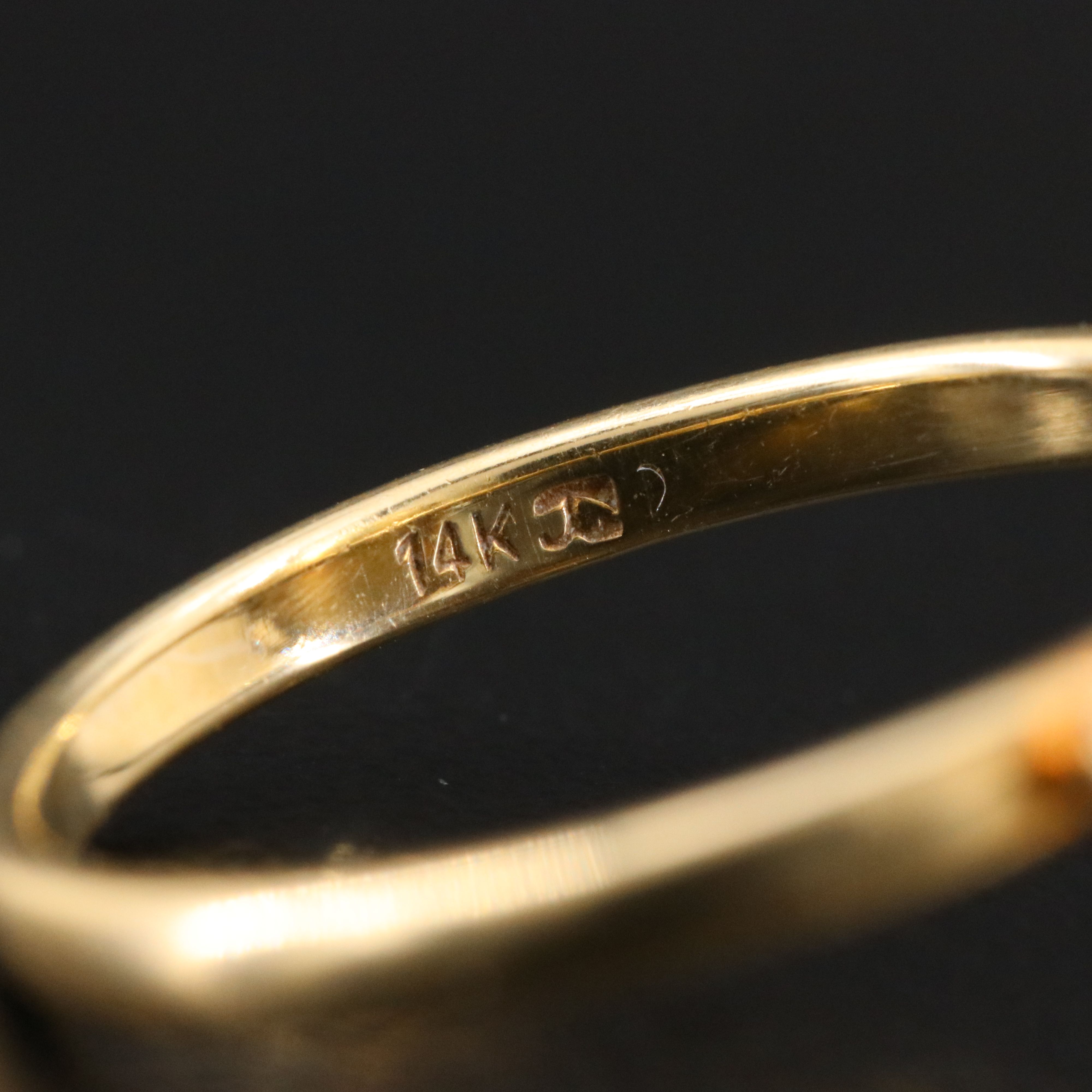 Vintage Krementz 14K Shell Cameo Ring