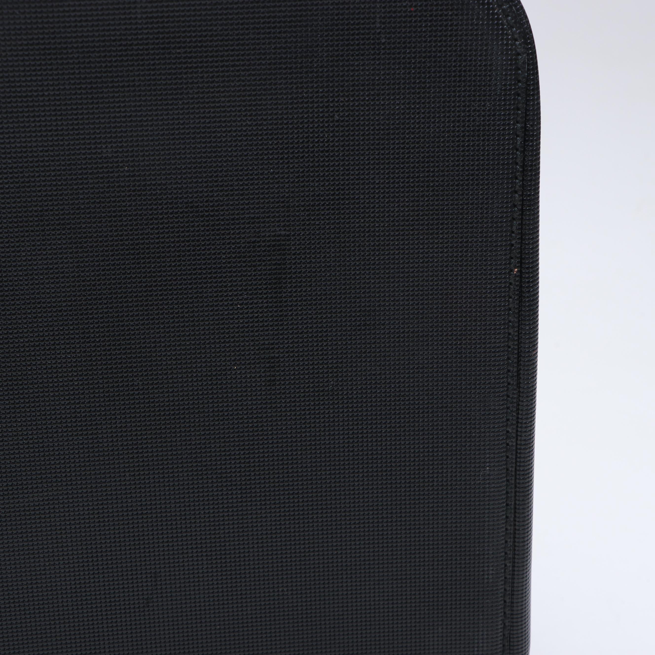 Gucci Hard Shell Briefcase Bag in Black Textured Leather