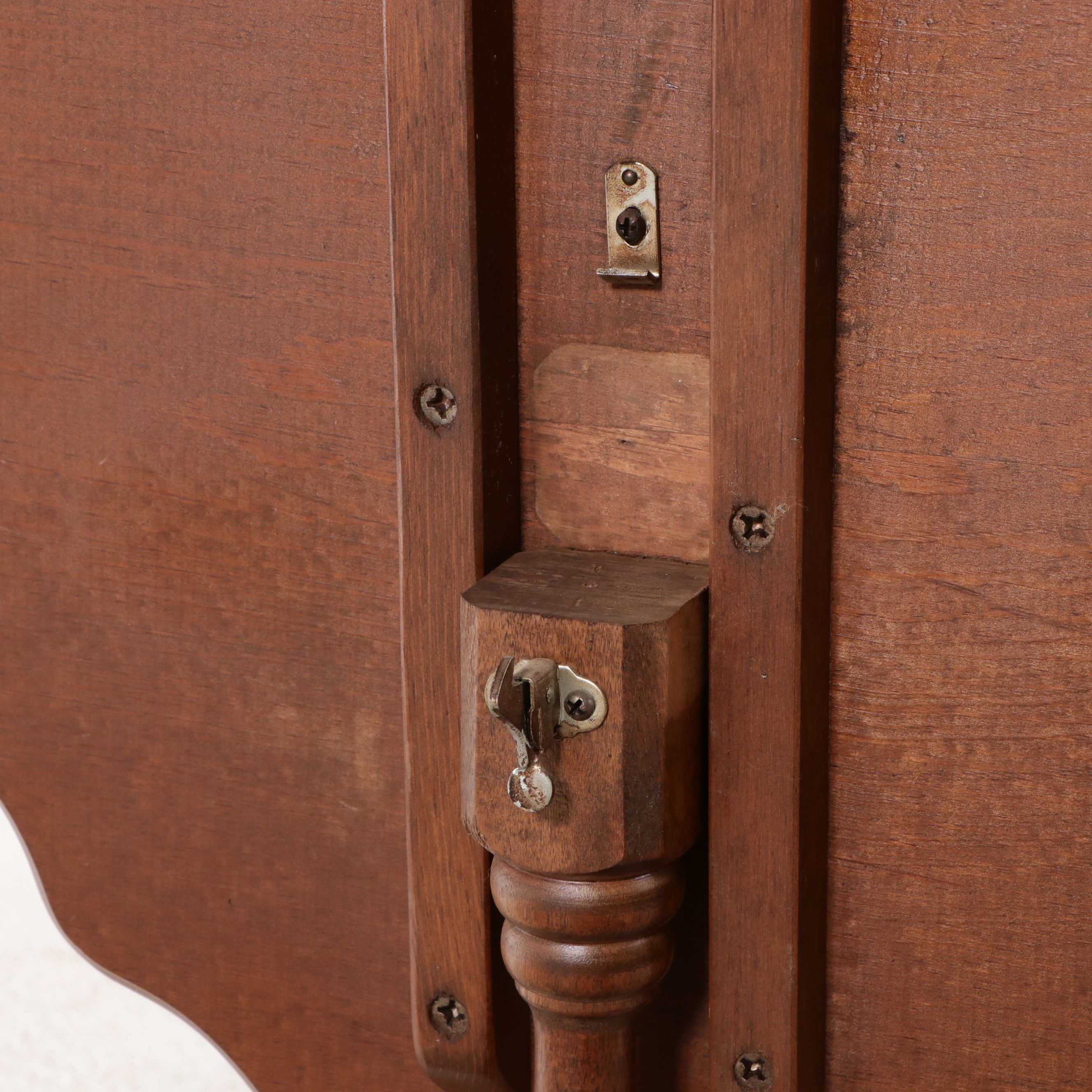 Cornwall Wood Products Colonial Style Birch Tilt-Top Candlestand