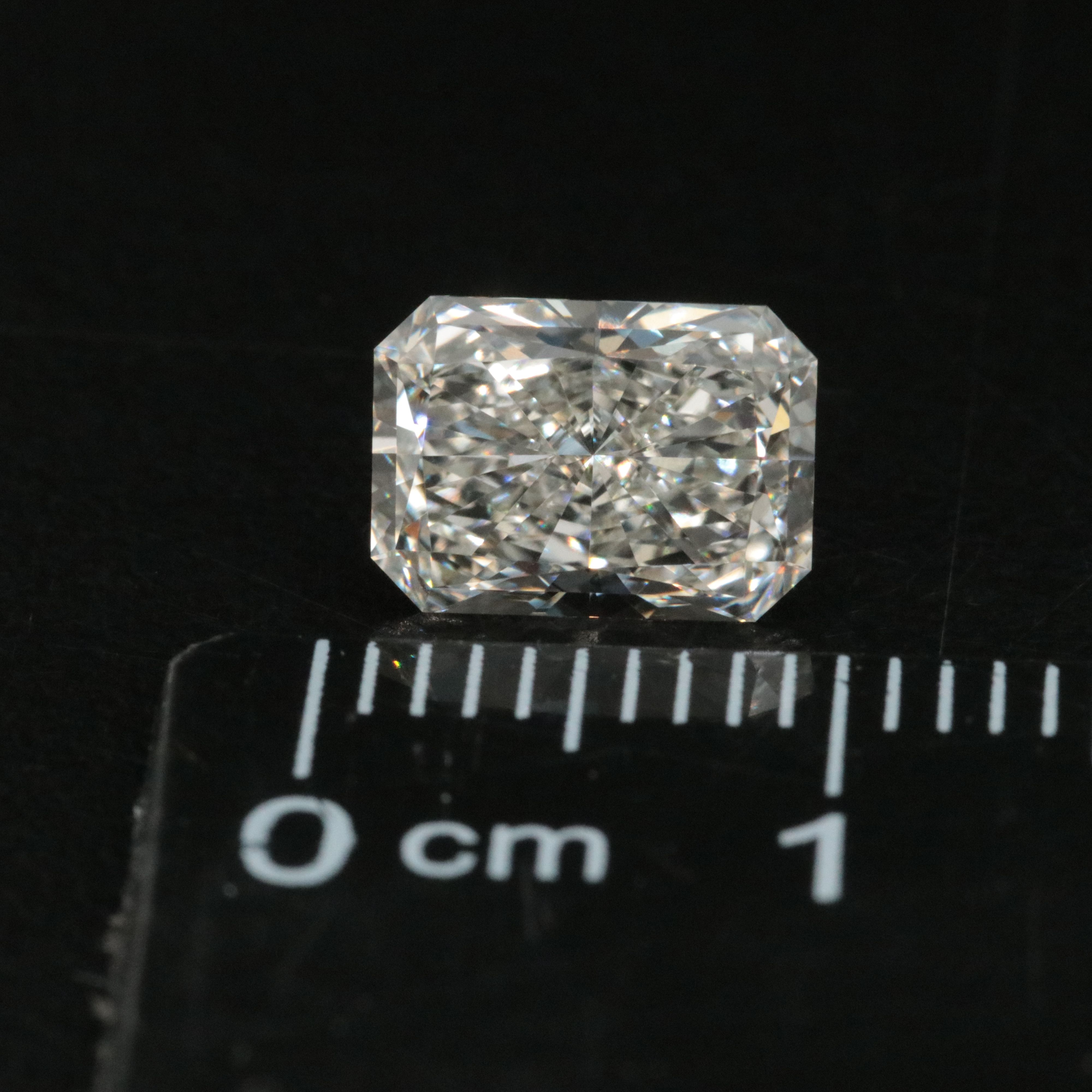 Loose 1.81 CT Lab Grown Diamond with IGI Report