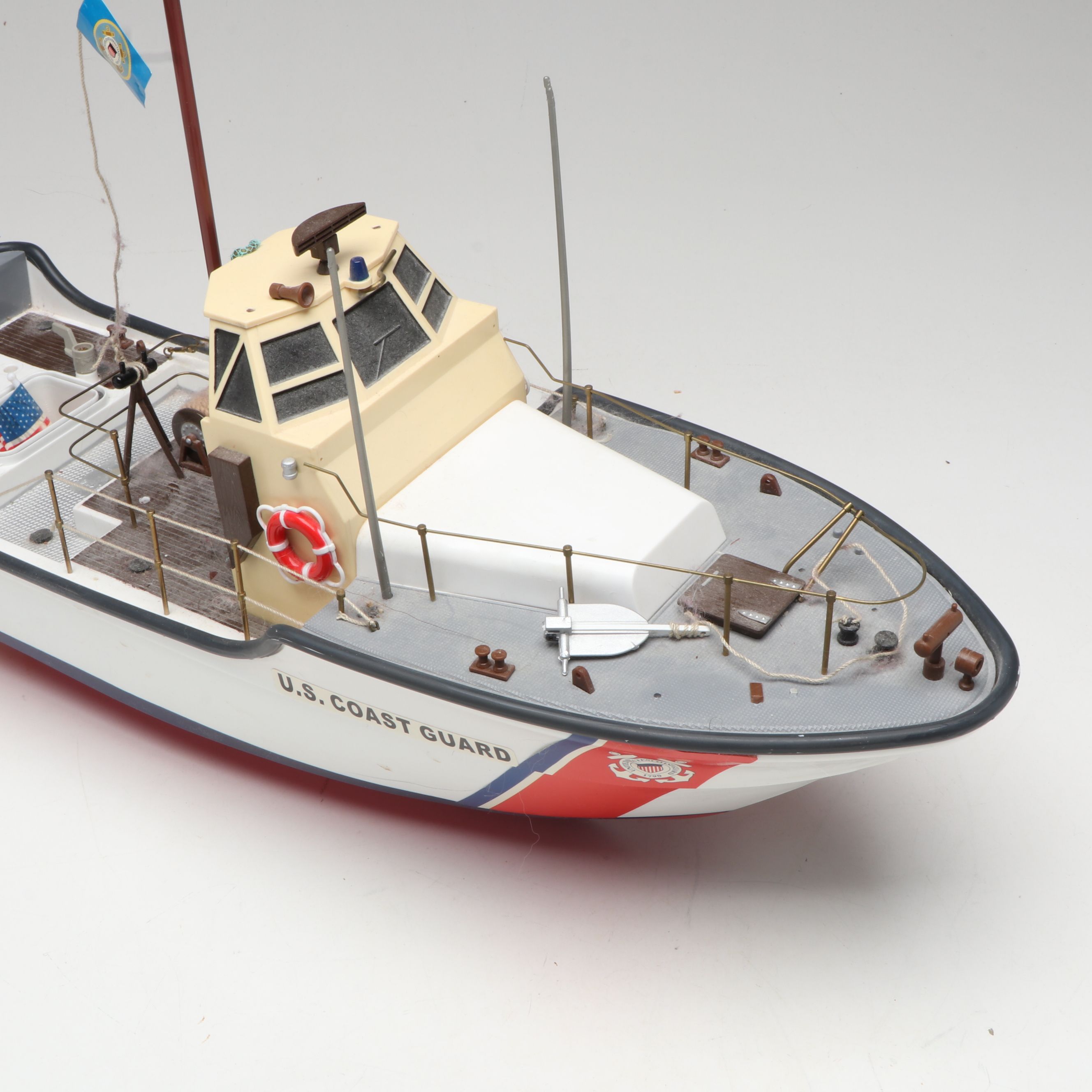 U.S. Coast Guard Remote Control Boat with Model Ship USS Monitor