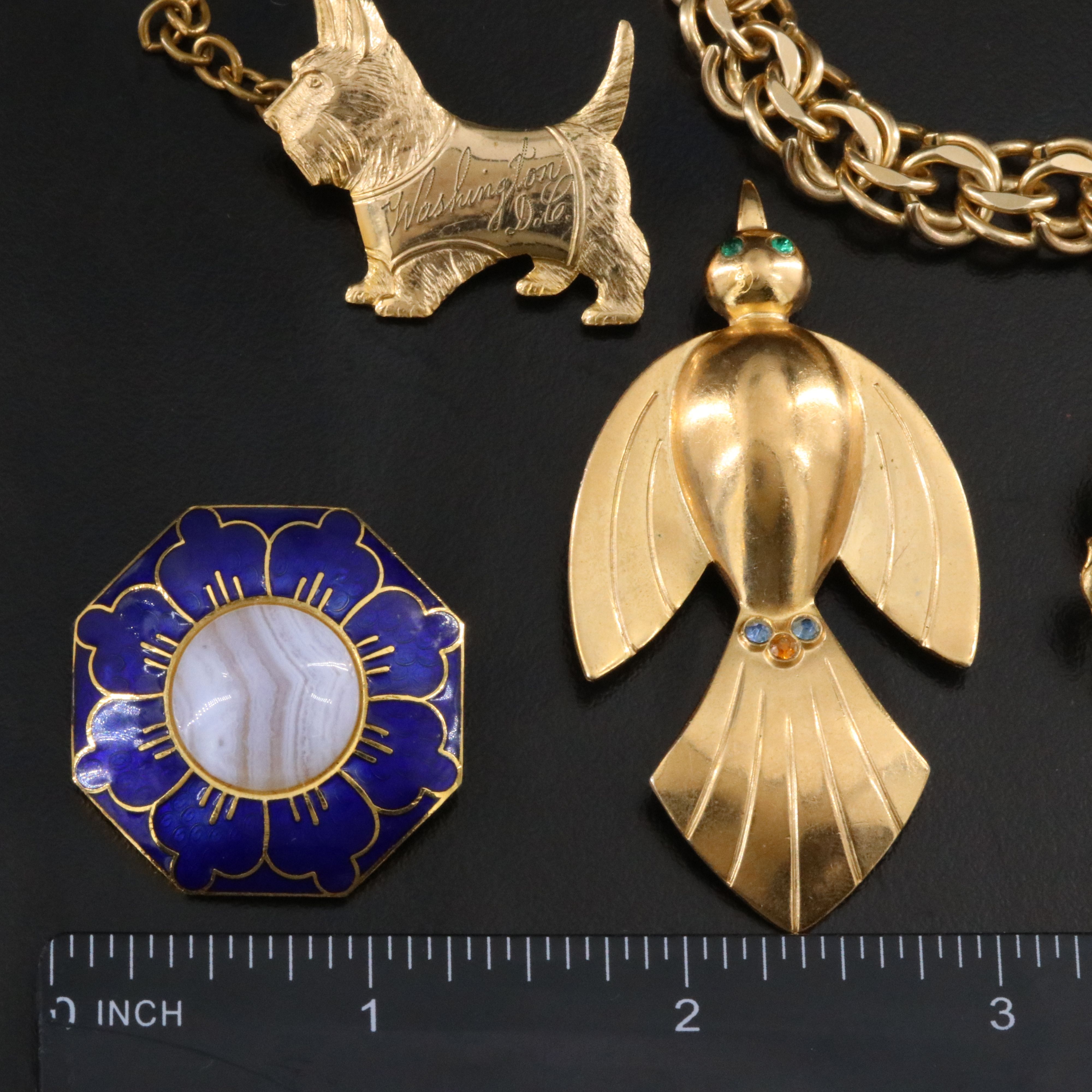 Lace Agate, Coro and Mona So Featured in Vintage Jewelry Collection