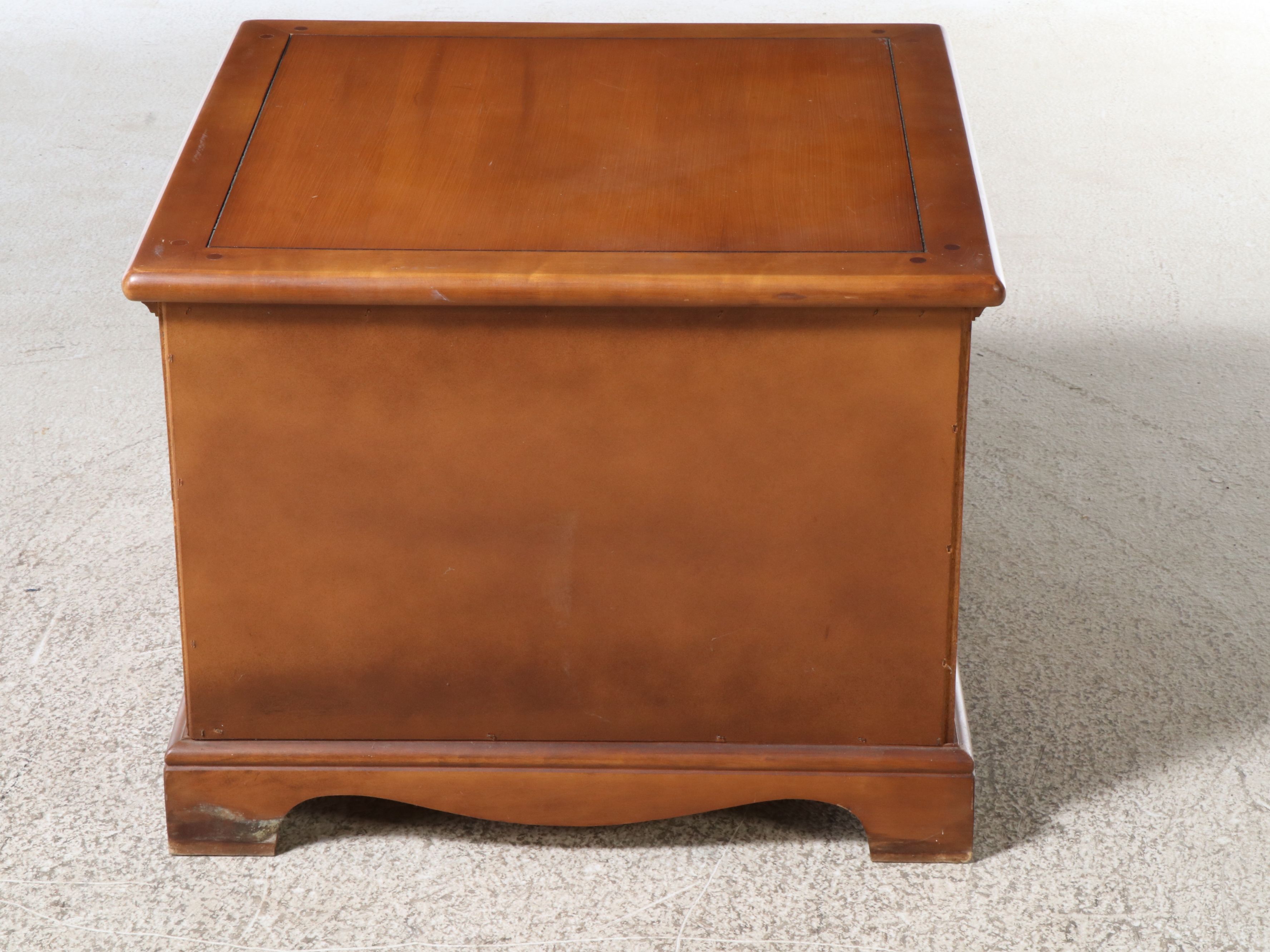 Colonial Style Maple Finish Apothecary Style Side Table