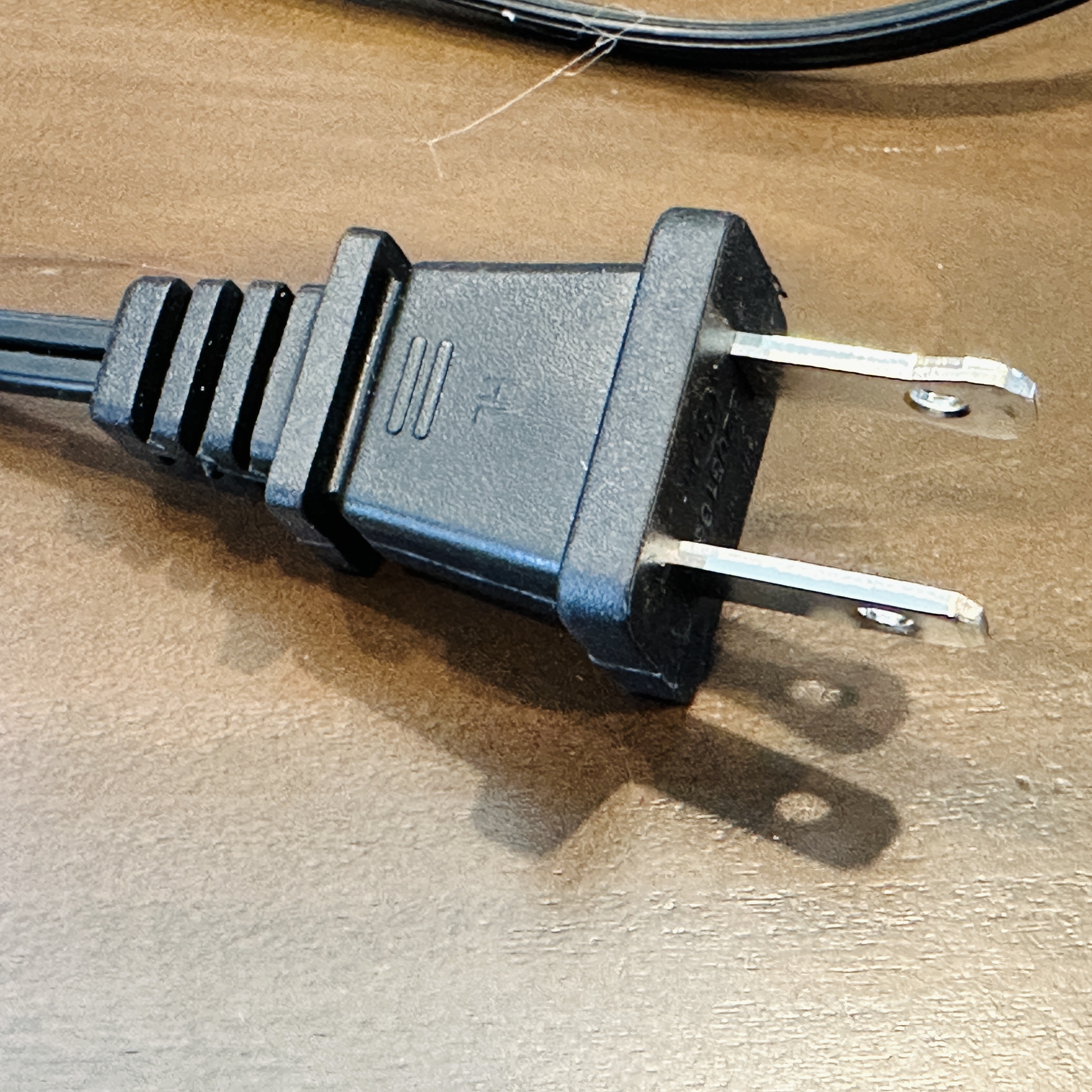 Williams-Sonoma Accent Lamp with Victrola Radio and More Modernist Décor