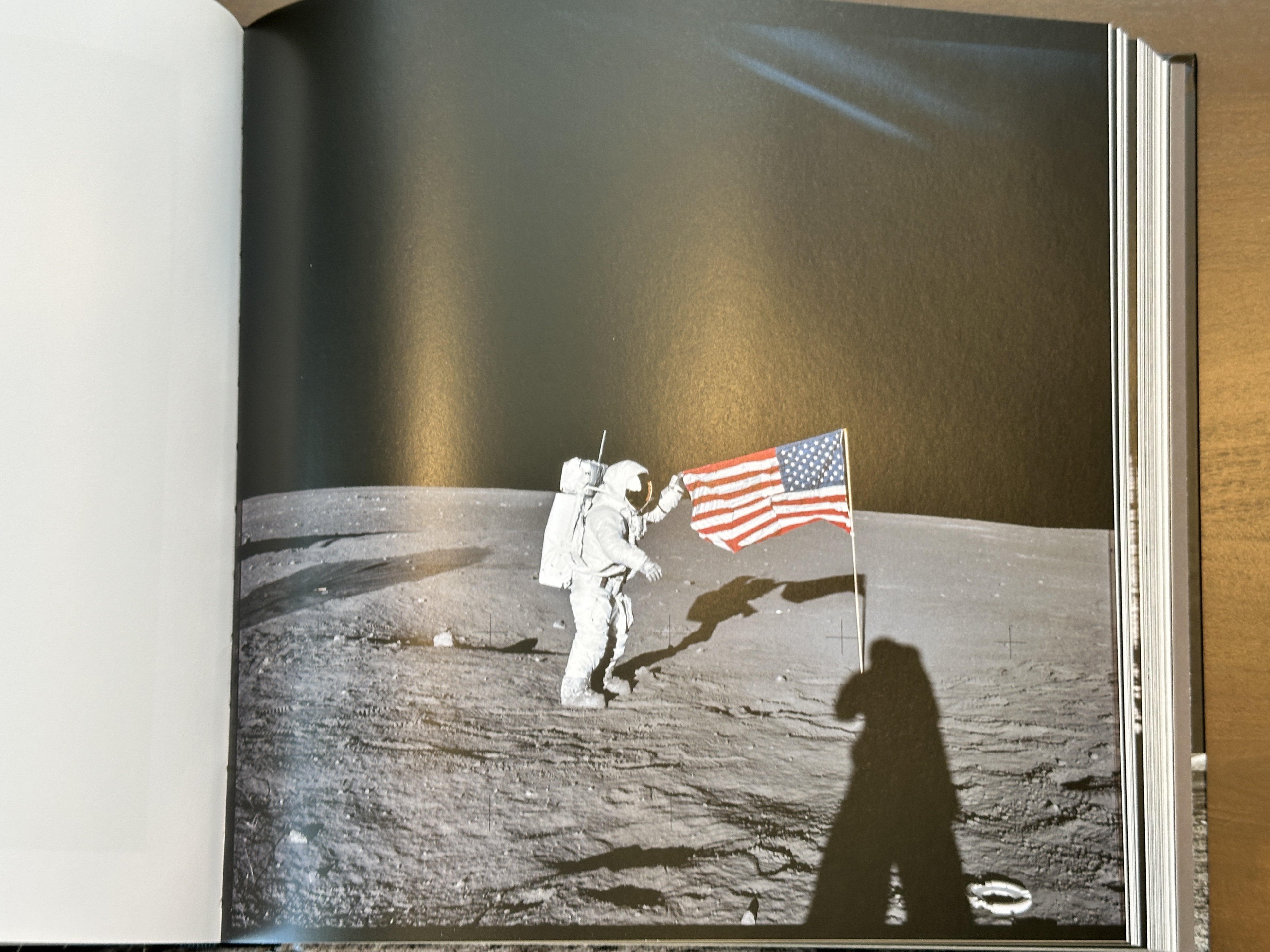 Williams-Sonoma Accent Lamp with Victrola Radio and More Modernist Décor