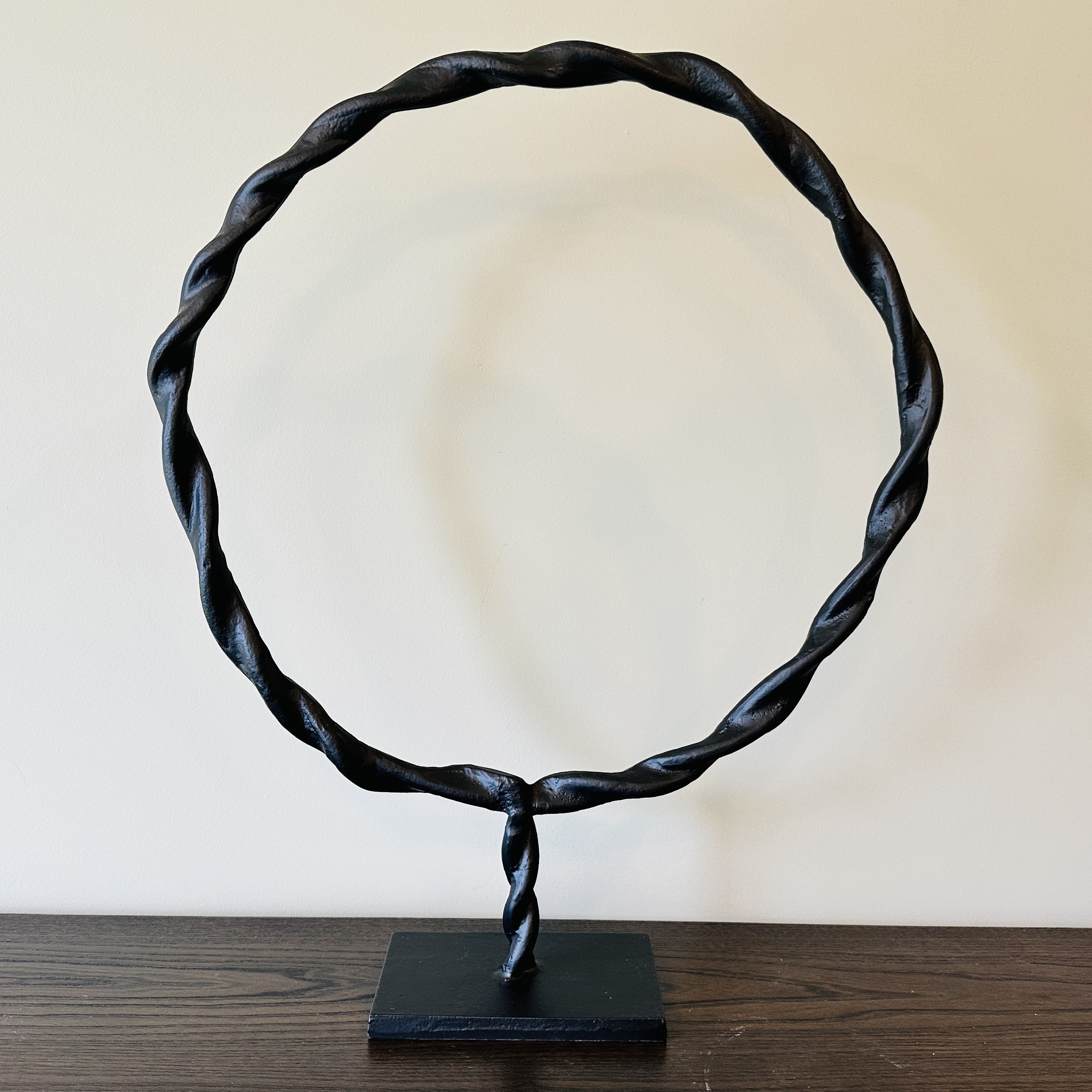 Wrought Iron Circle with Glass Candle Pillar Vases with Sea Sponge