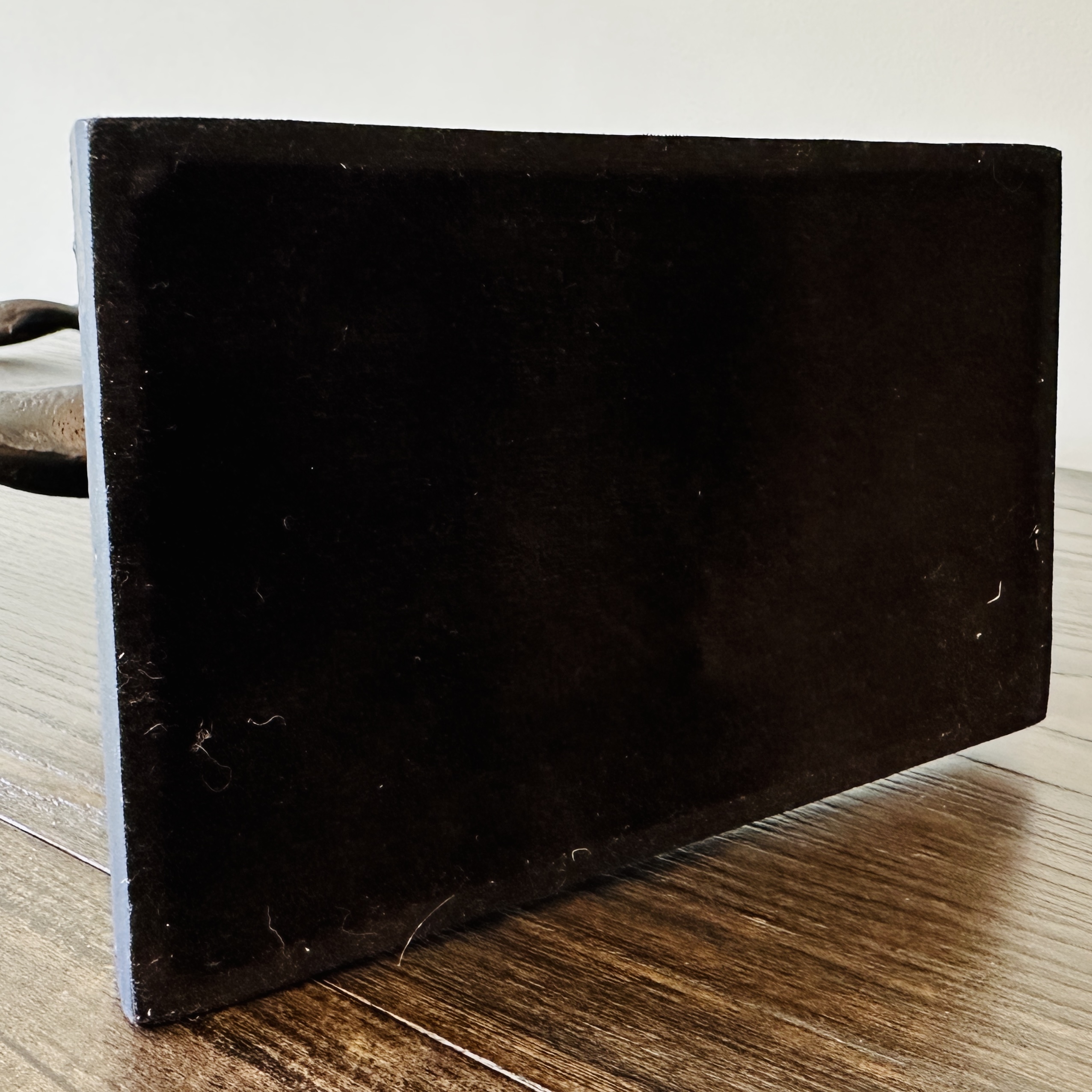 Wrought Iron Circle with Glass Candle Pillar Vases with Sea Sponge