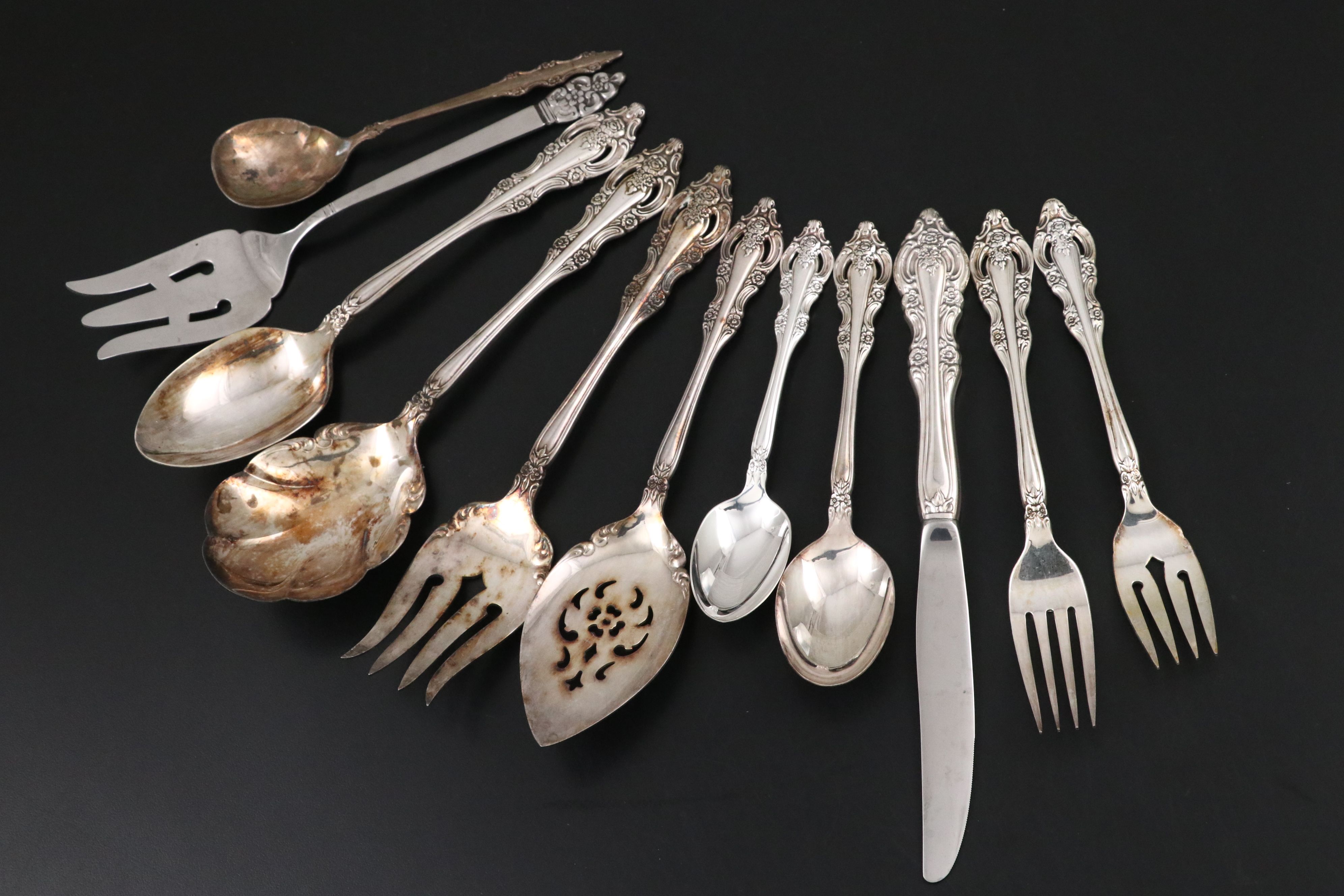 Oneida Community "Silver Artistry" Silver Plated Flatware Set in Wooden Box