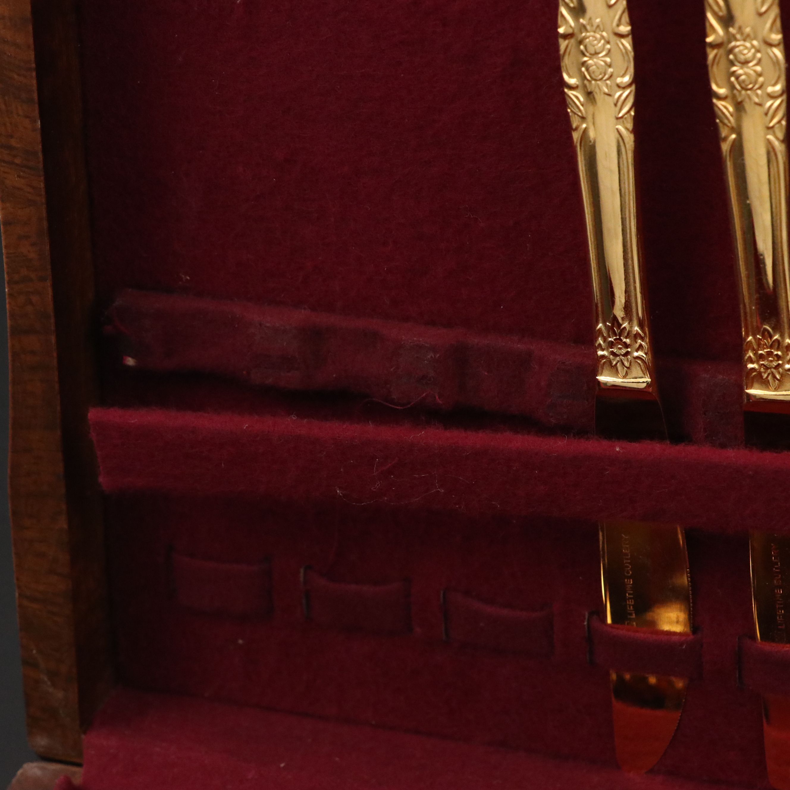 Lifetime Cutlery Gilt Finish Stainless Steel Flatware with Wooden Case