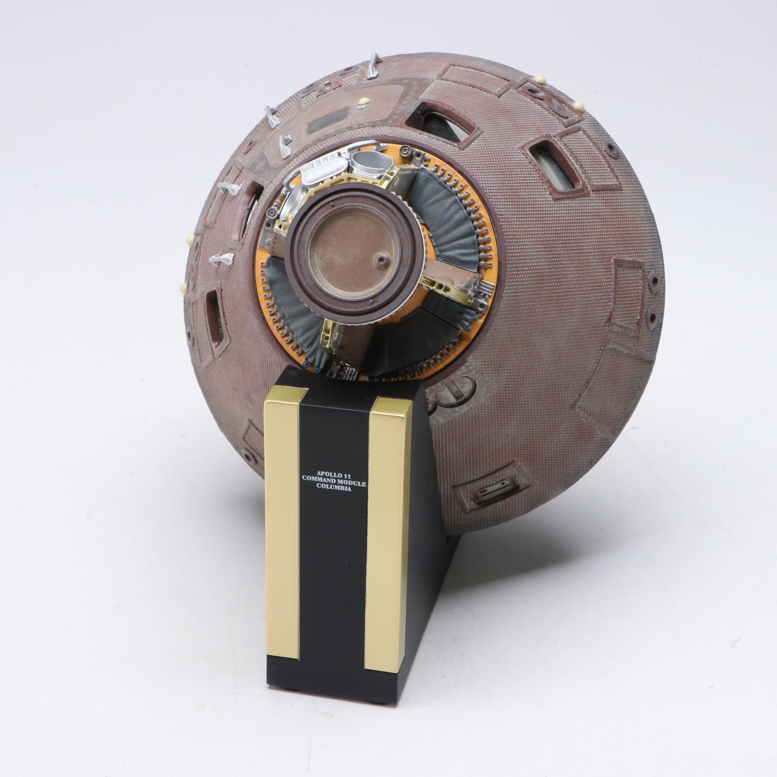 RTM Display Models Apollo 11 Command Module Columbia 1:25 Replica