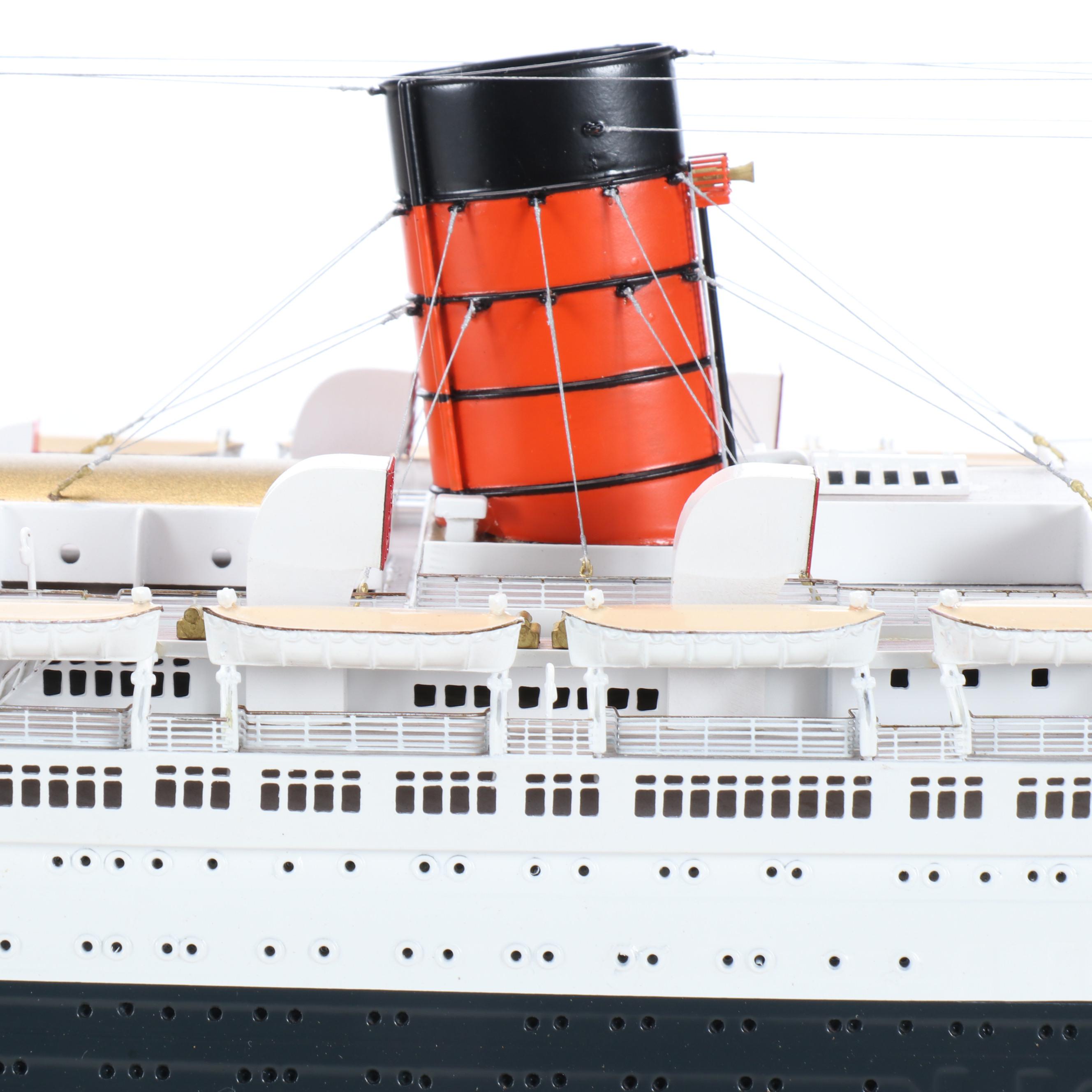 Maritime Replicas "R.M.S. Queen Mary" 1:350 Scale Model Ship