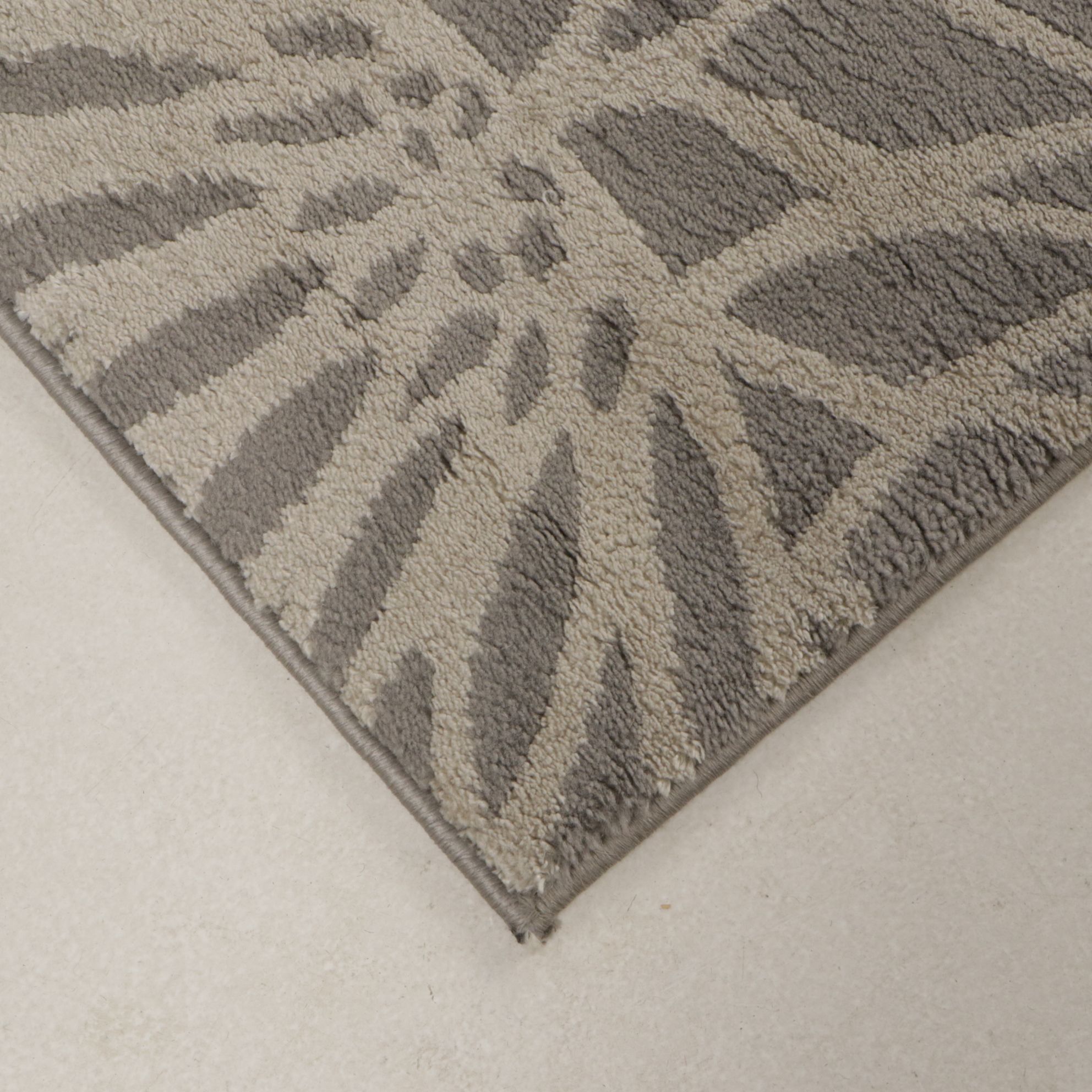 7' x 10' Machine Made Unique Loom Marilyn Monroe Glam Collection Area Rug