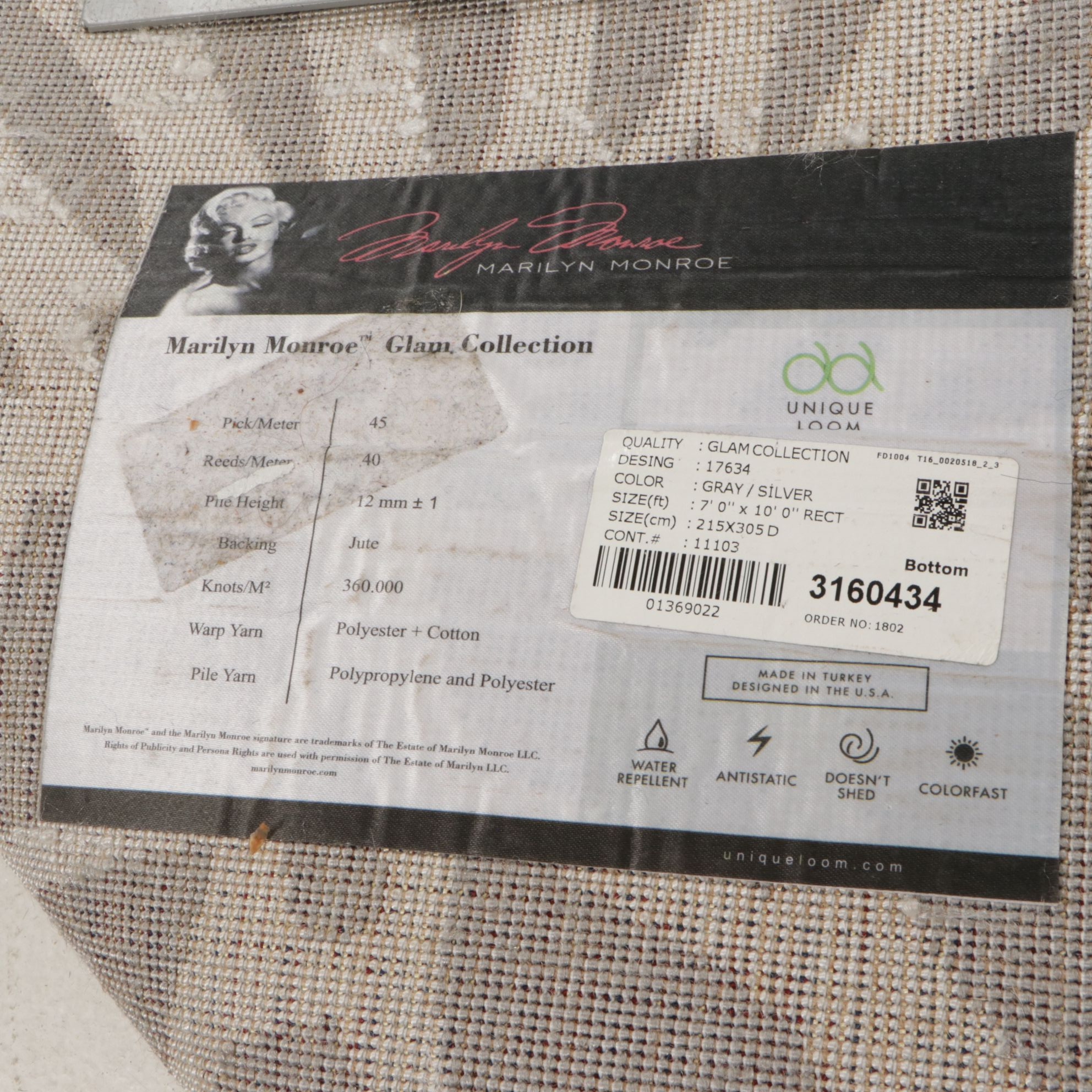 7' x 10' Machine Made Unique Loom Marilyn Monroe Glam Collection Area Rug