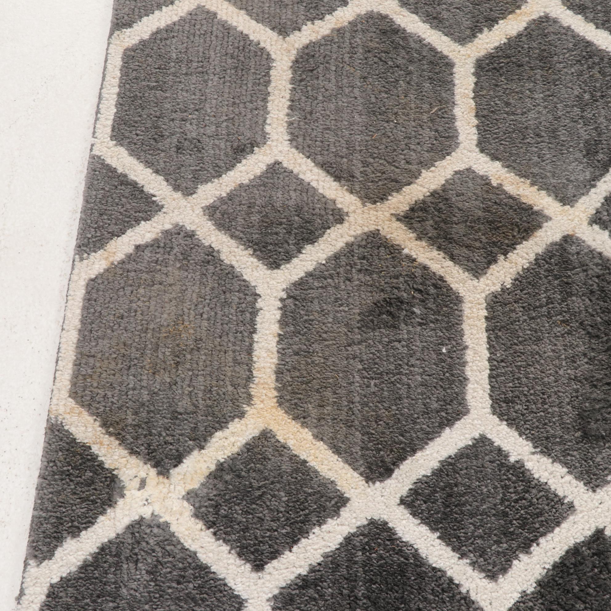 7'6 x 8'10 Machine Tufted Real Living "Zion" Area Rug